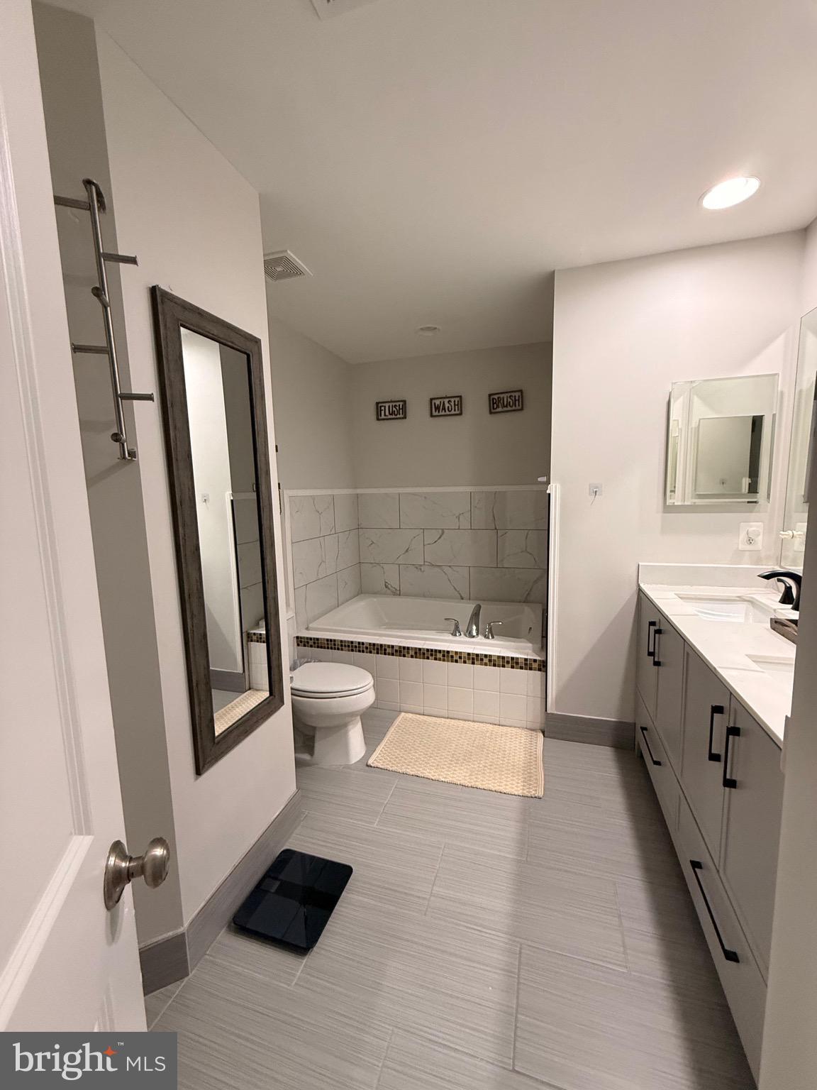 BRAMBLETON LANDBAY - Residential