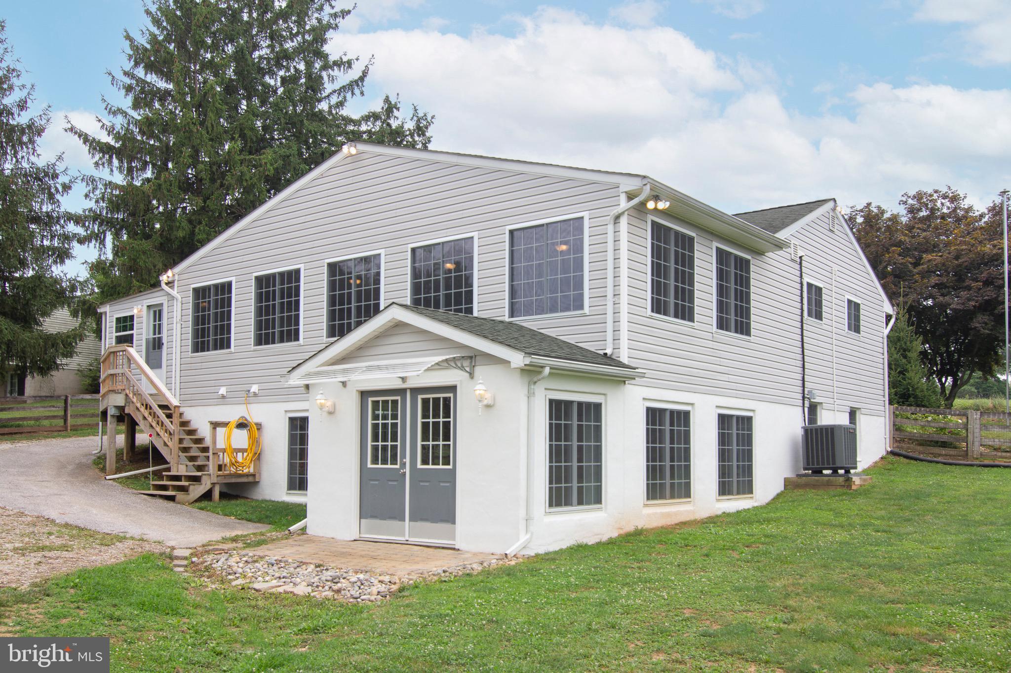 HAMPSTEAD - Residential