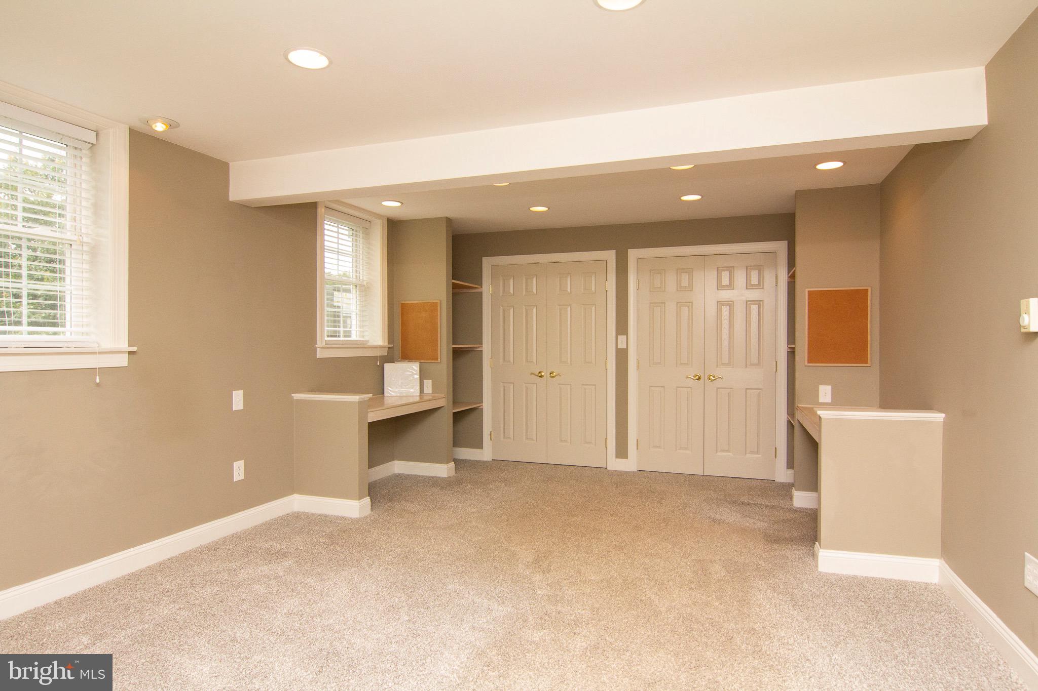 HAMPSTEAD - Residential