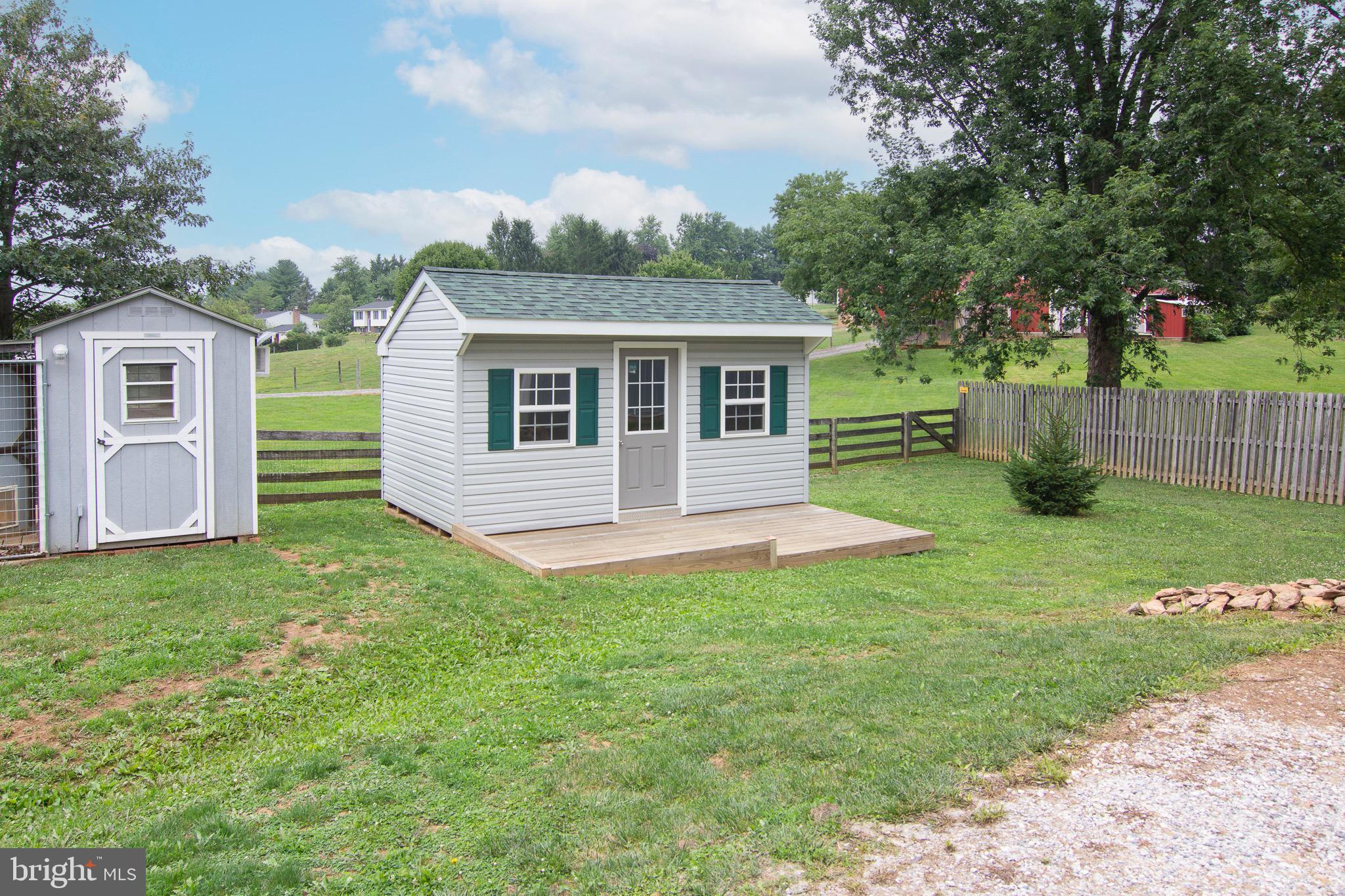 HAMPSTEAD - Residential