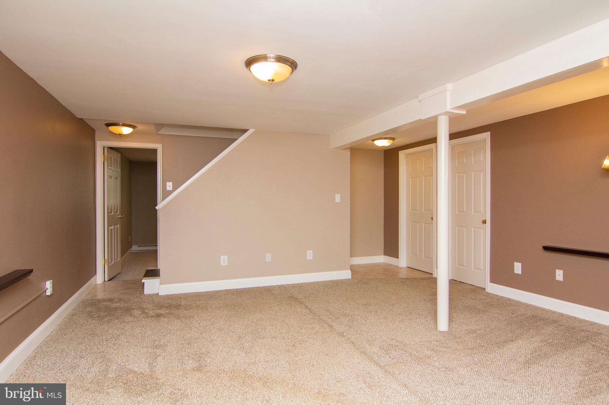 HAMPSTEAD - Residential