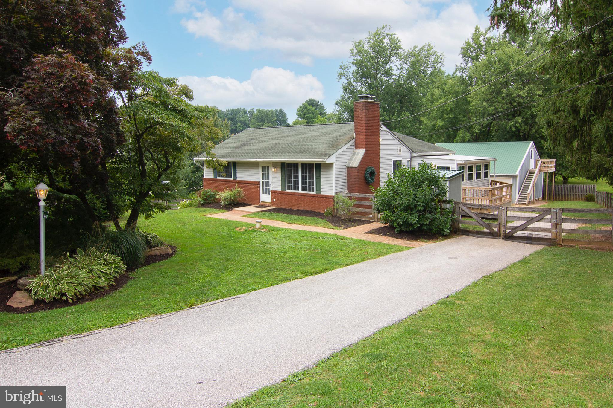 HAMPSTEAD - Residential