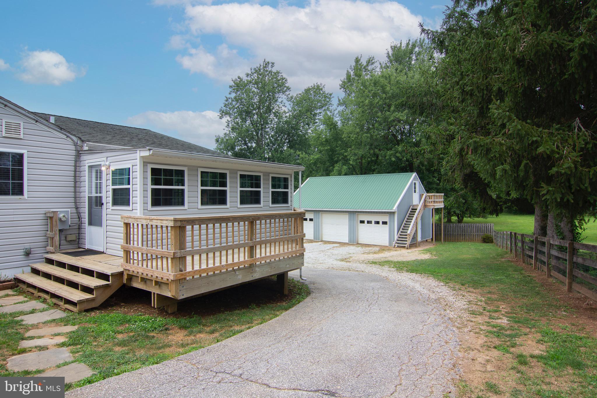 HAMPSTEAD - Residential