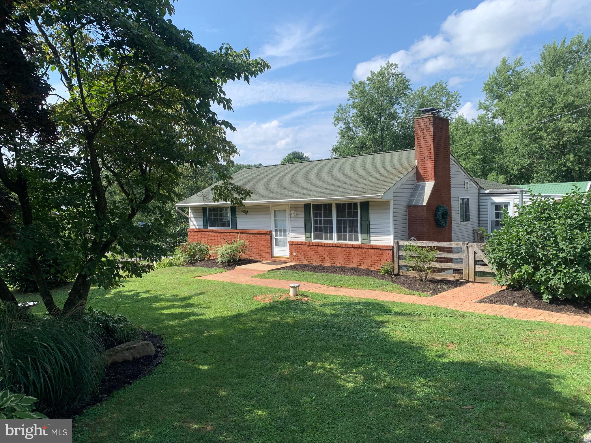 HAMPSTEAD - Residential