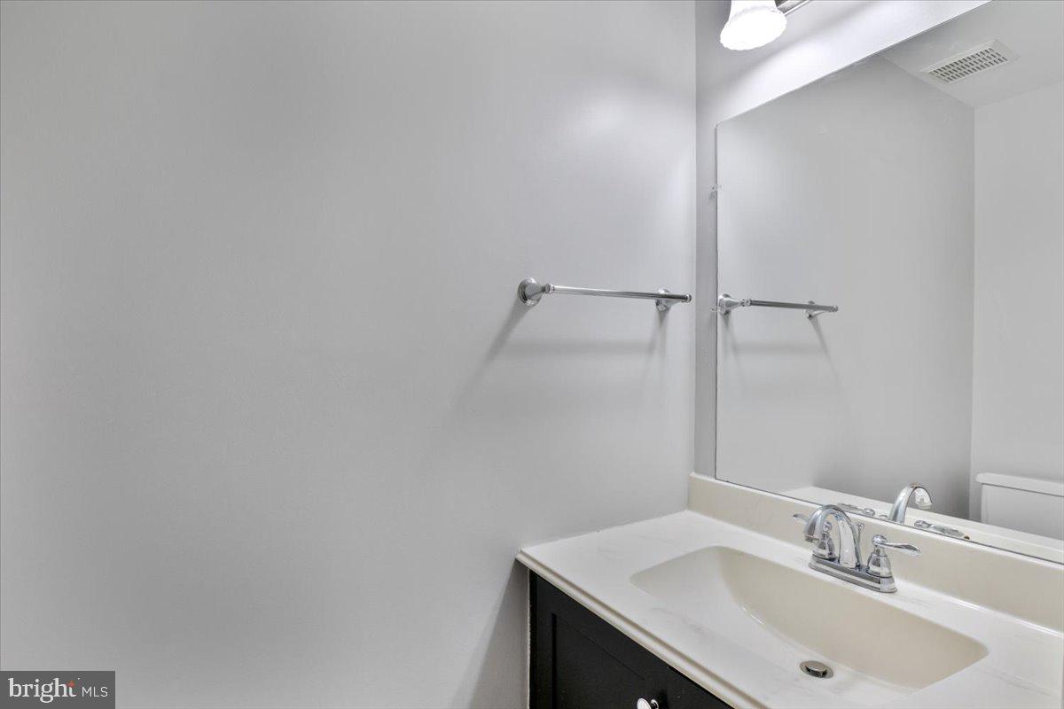 SOUTHAMPTON - Residential Lease