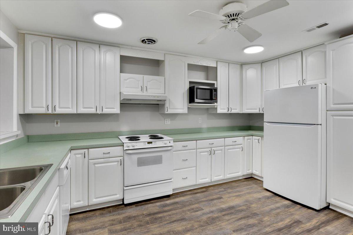 SOUTHAMPTON - Residential Lease