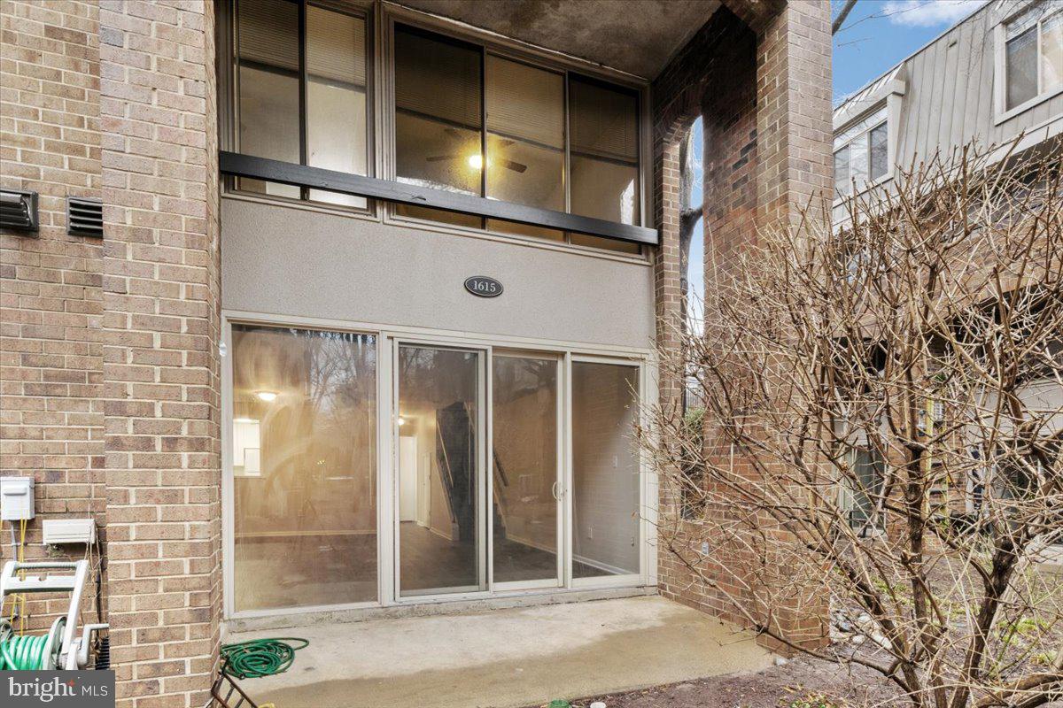 SOUTHAMPTON - Residential Lease