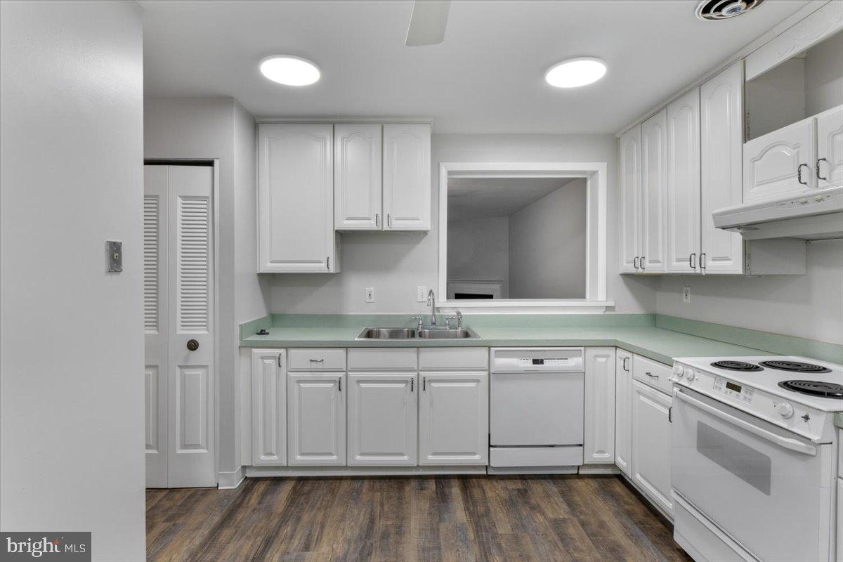 SOUTHAMPTON - Residential Lease