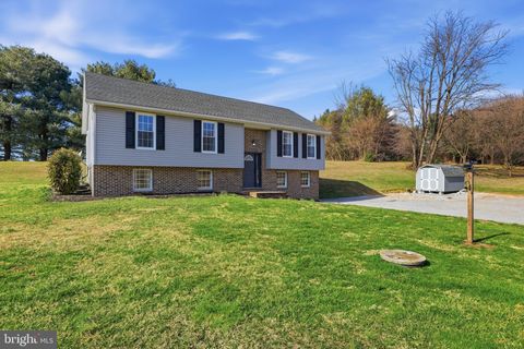 Photo of 339 Lay Road, DELTA, PA 17314 (MLS # PAYK2099232)