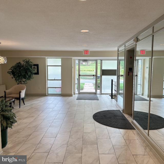 WEST SPRING - Residential