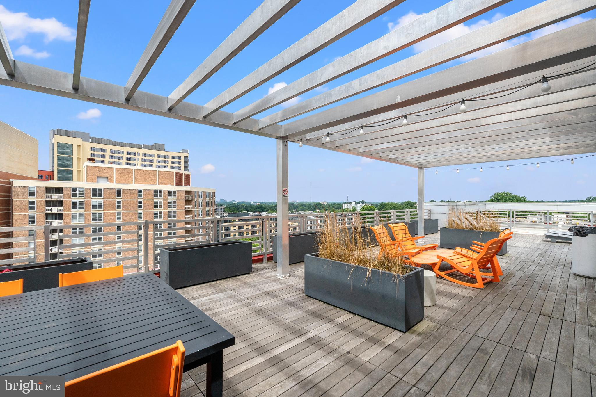 SILVER SPRING - Residential