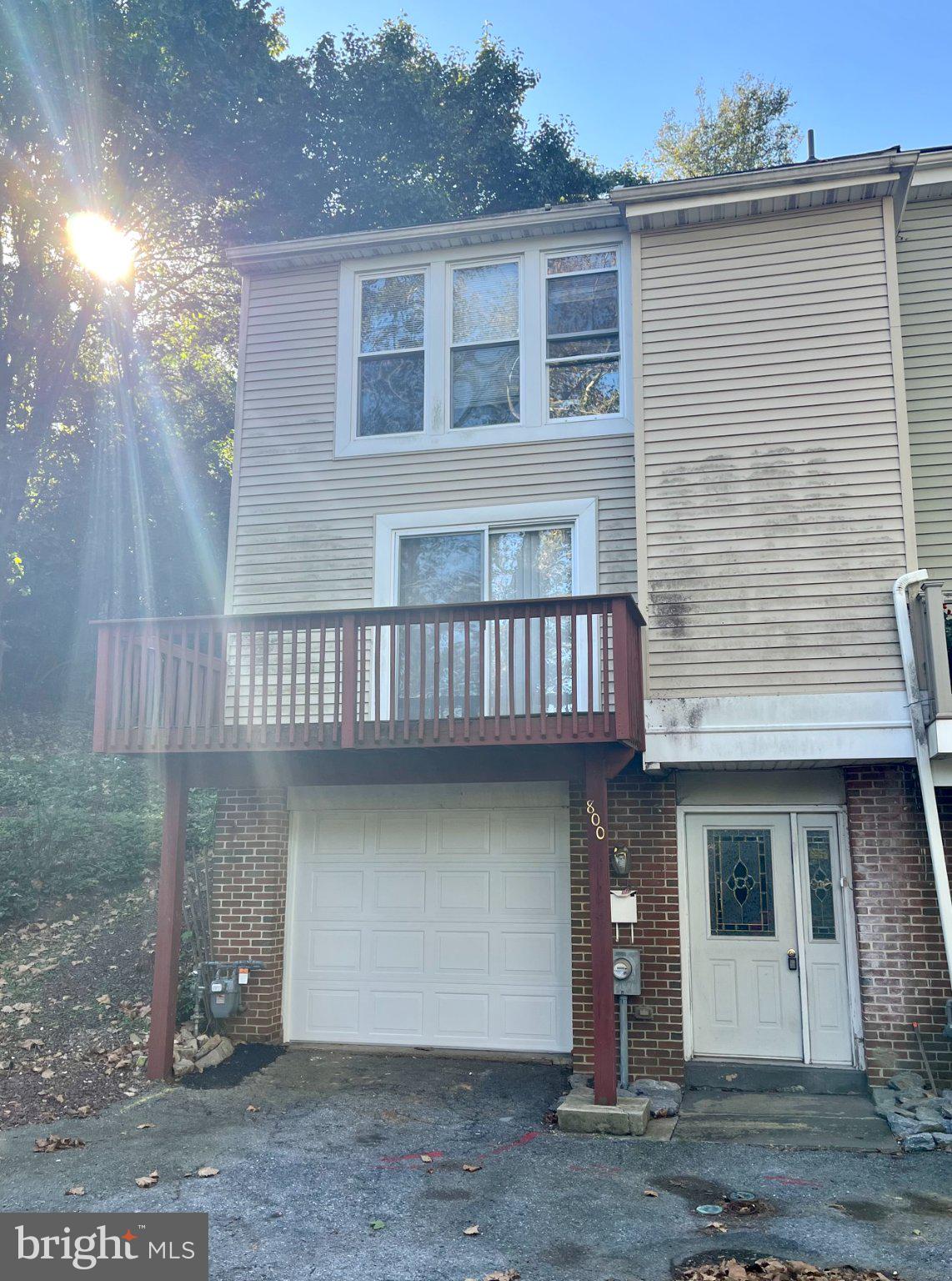 800 JOAN TERRACE