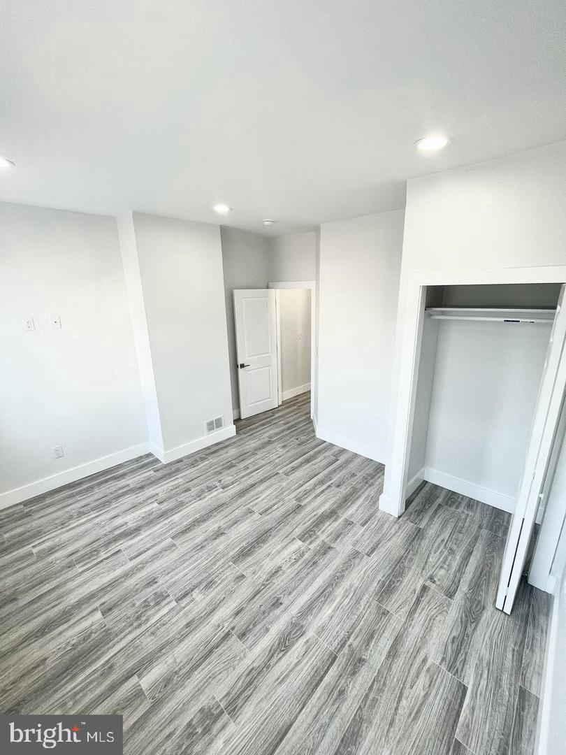 LOWER MOYAMENSING - Residential Income