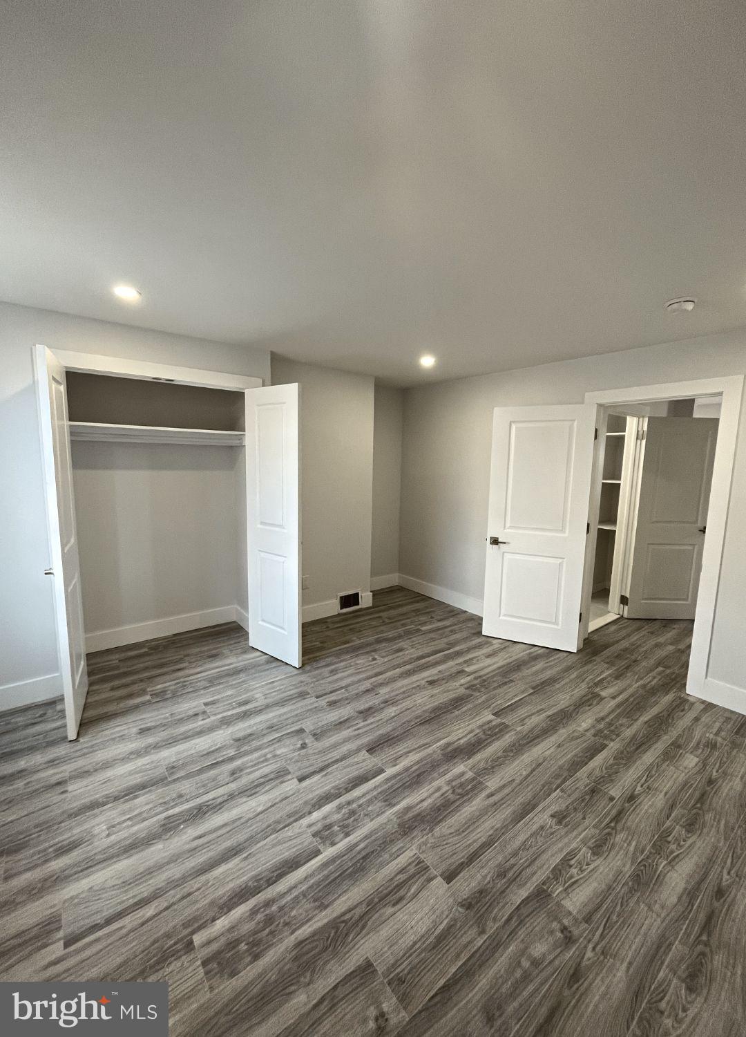 LOWER MOYAMENSING - Residential Income