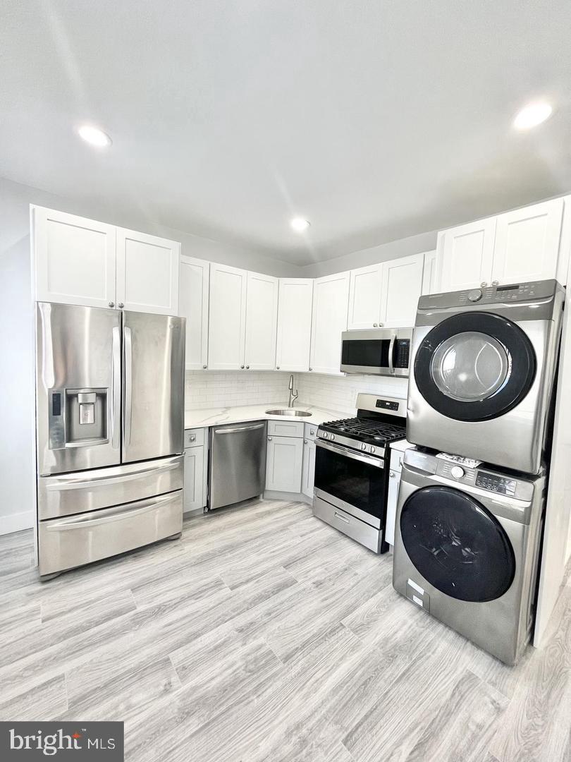 LOWER MOYAMENSING - Residential Income