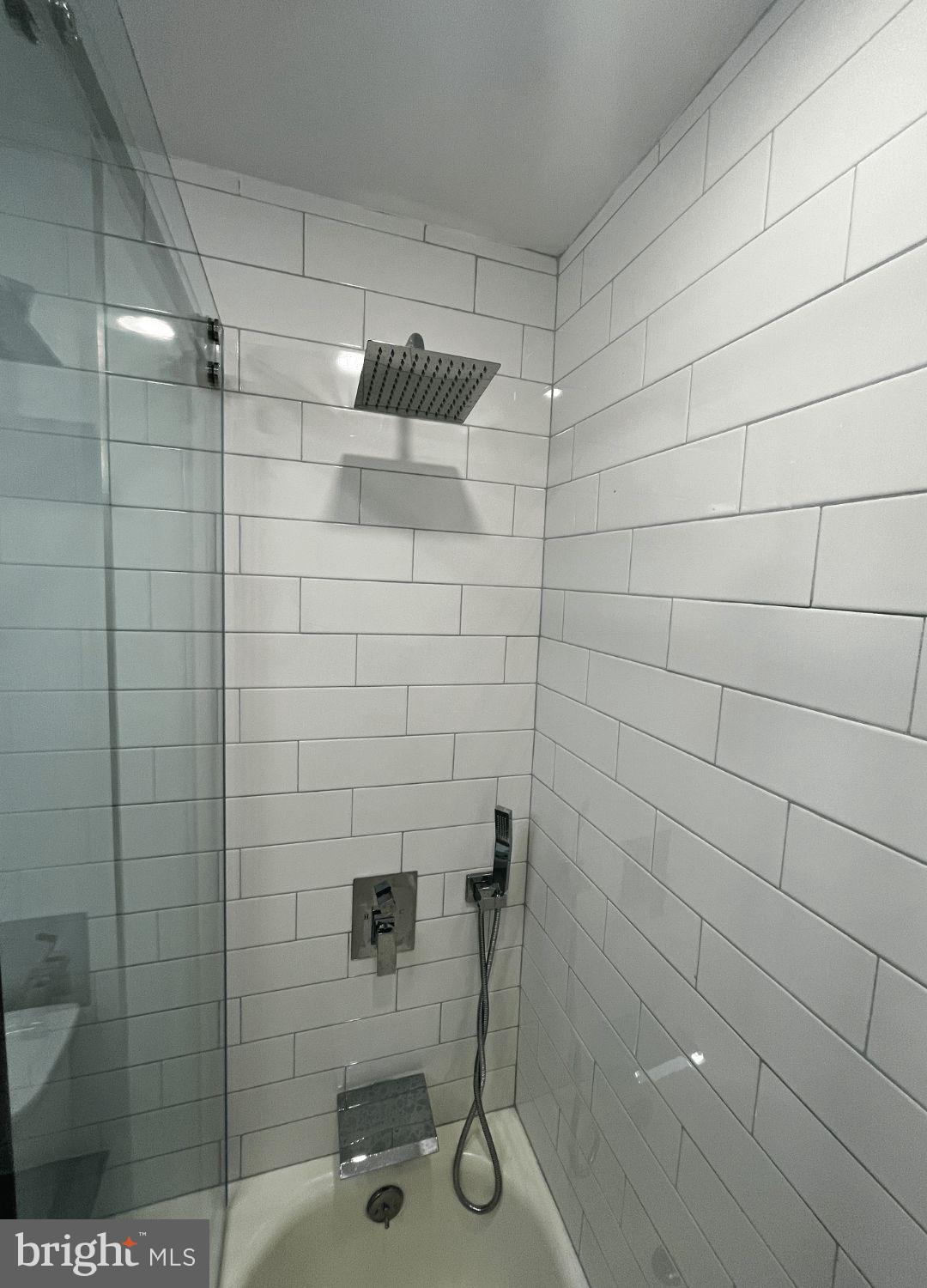 LOWER MOYAMENSING - Residential Income