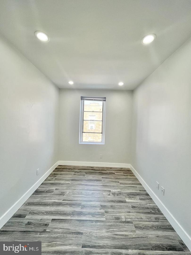 LOWER MOYAMENSING - Residential Income