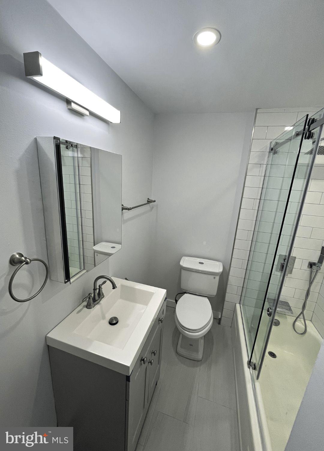 LOWER MOYAMENSING - Residential Income