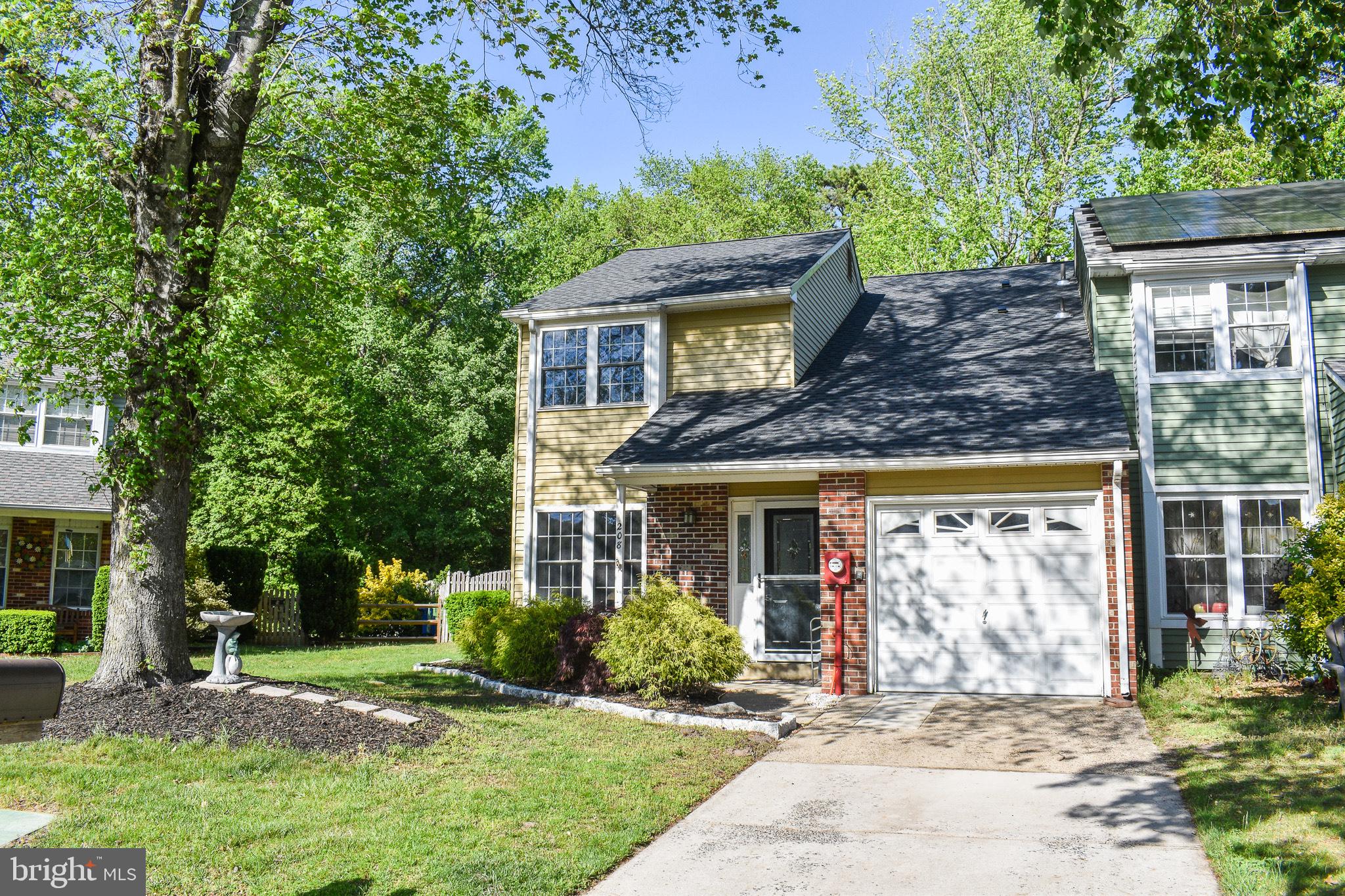 208 SHADY LANE
