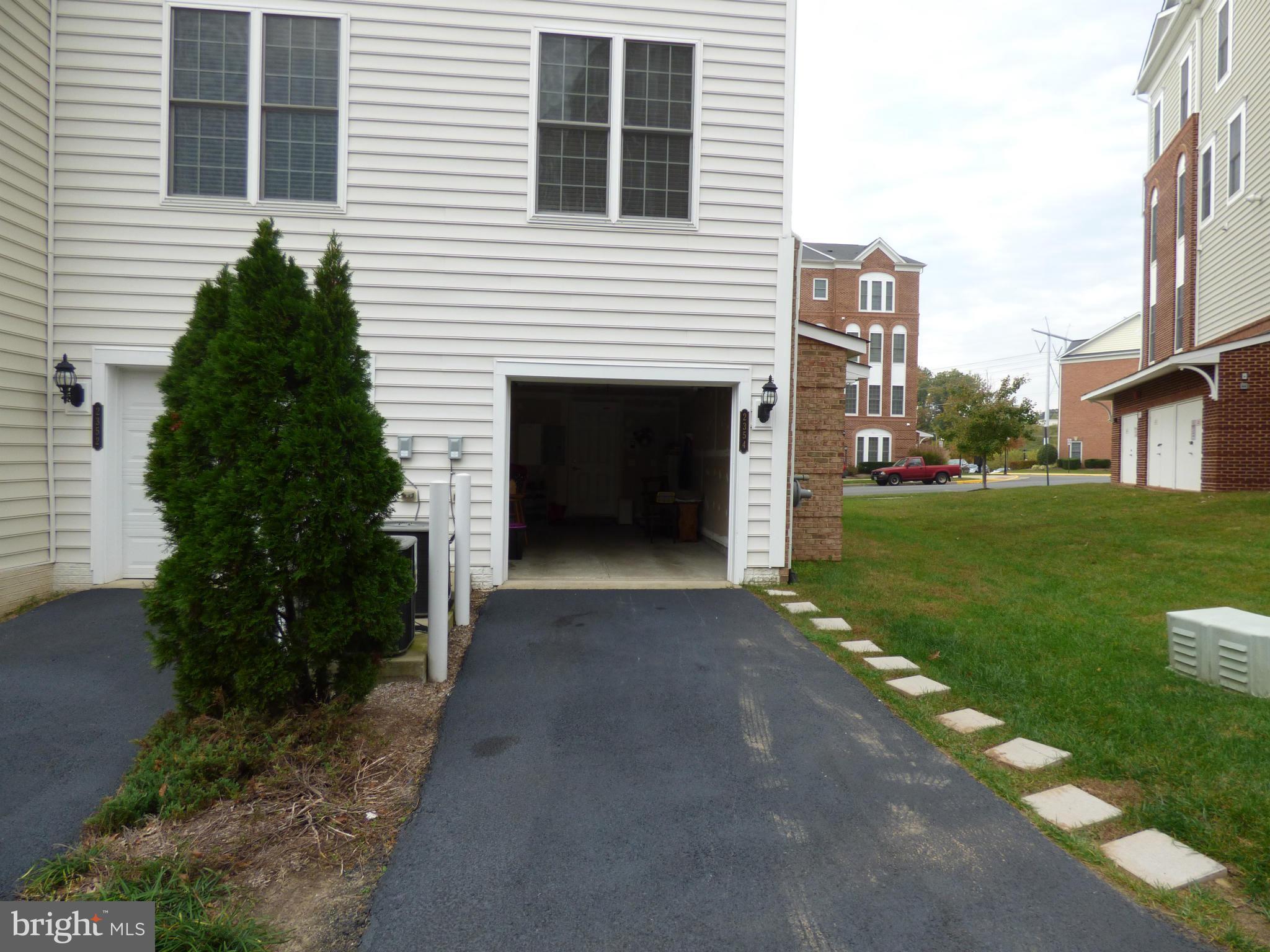 POTOMAC CLUB - Residential