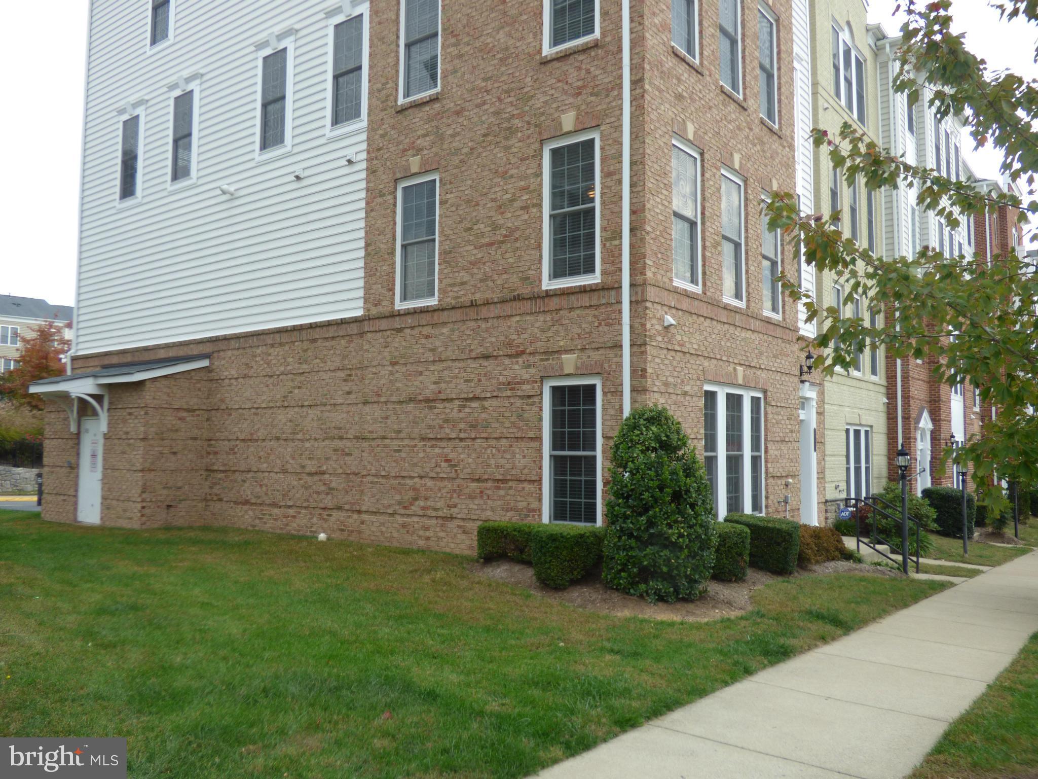 POTOMAC CLUB - Residential