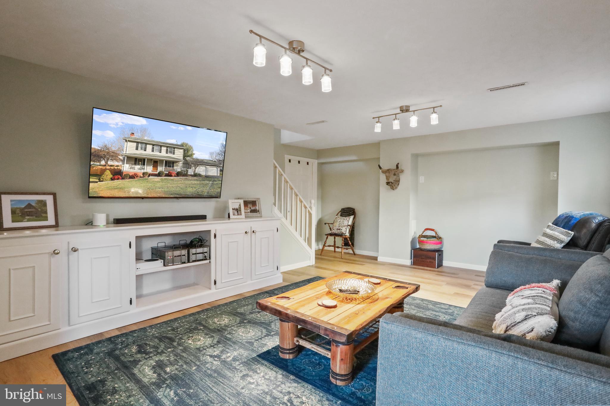 MADISON HEIGHTS - Residential