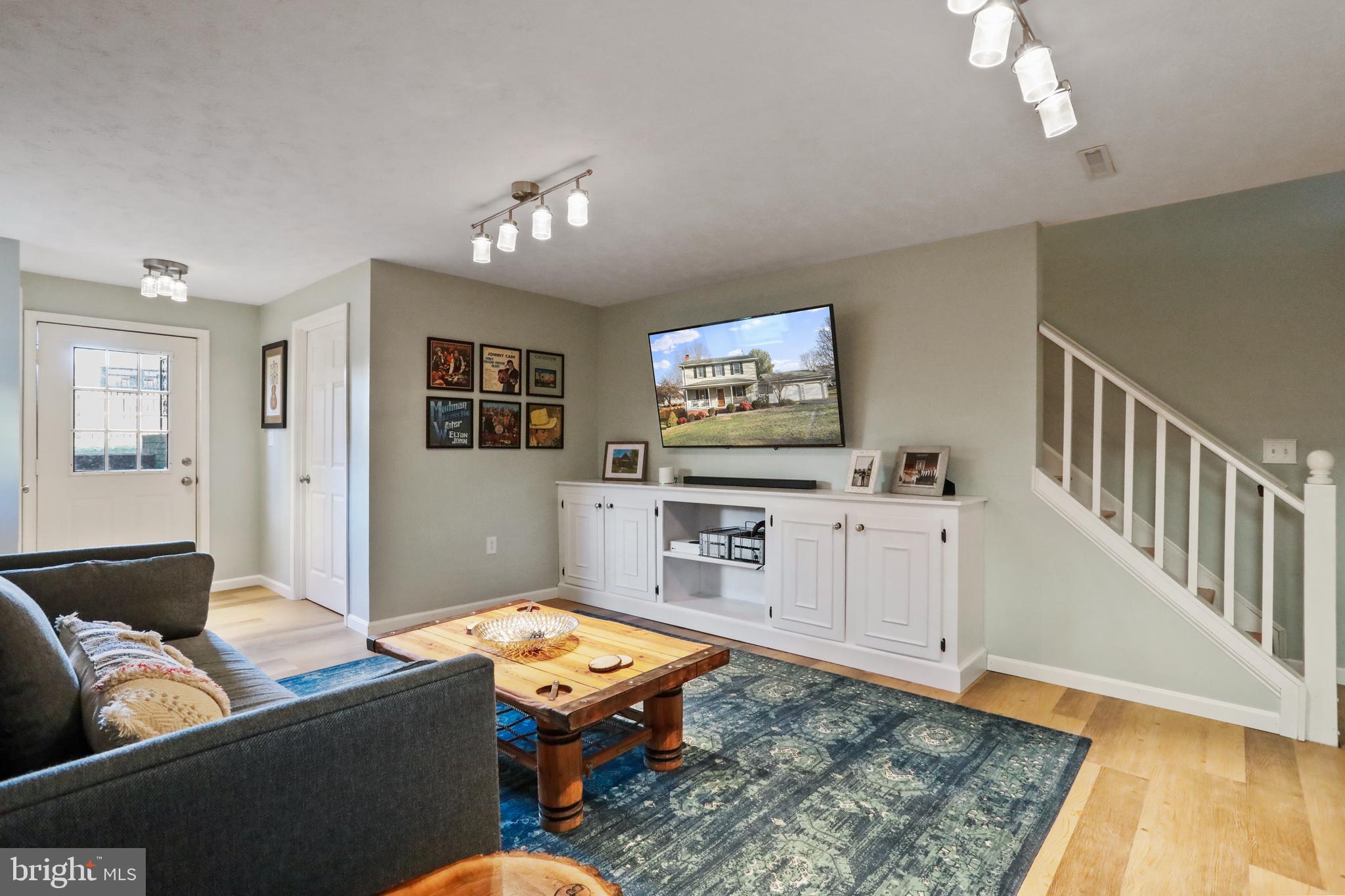 MADISON HEIGHTS - Residential