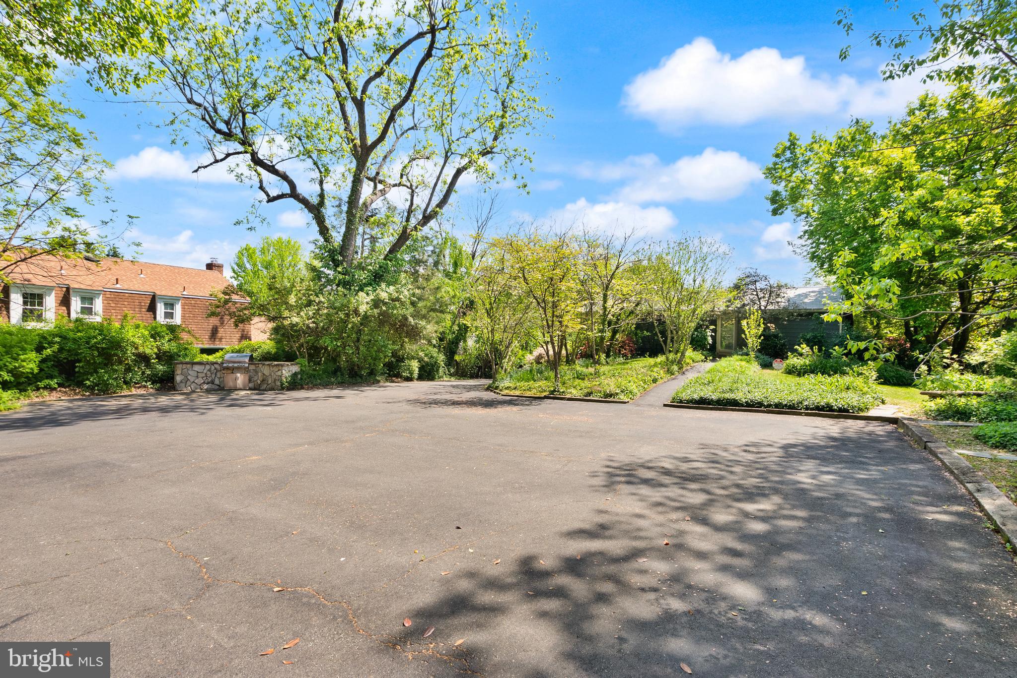 WEST MC LEAN - Residential