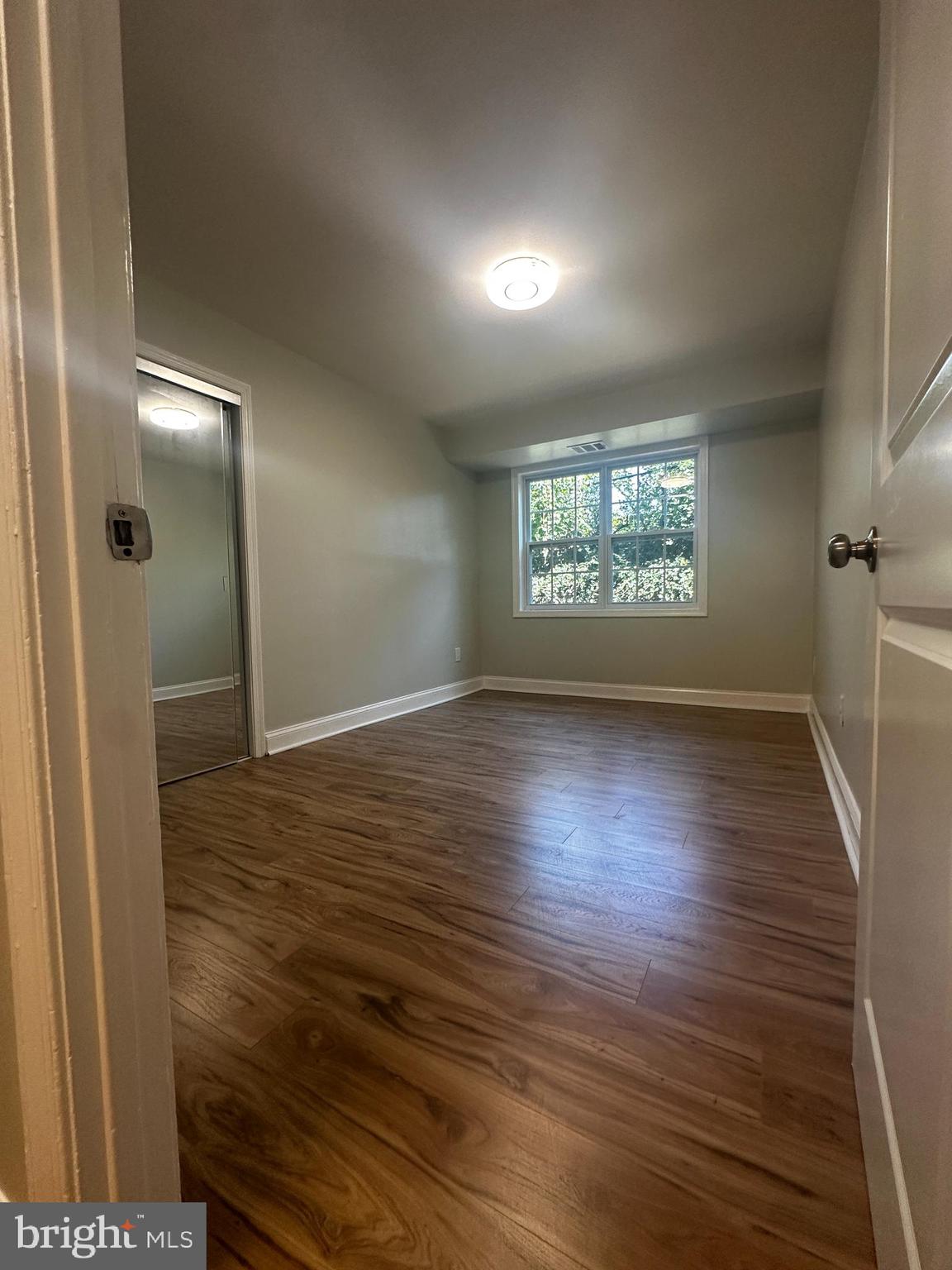 FALLS CHASE - Residential Lease