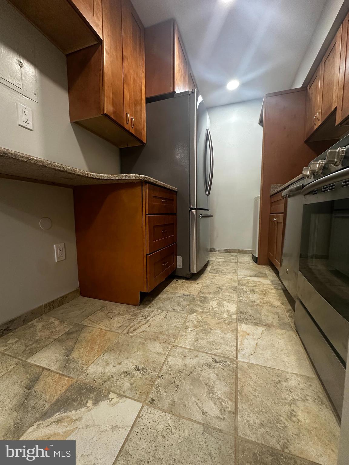 FALLS CHASE - Residential Lease