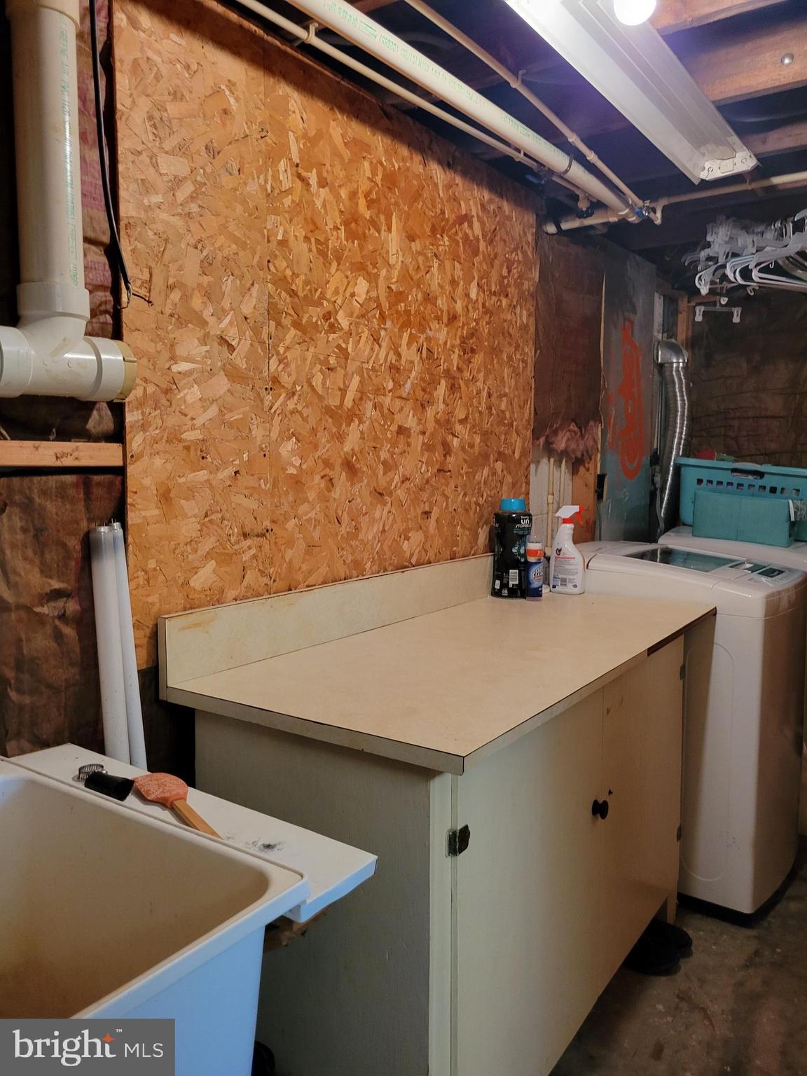 GOLDEN ACRES - Residential