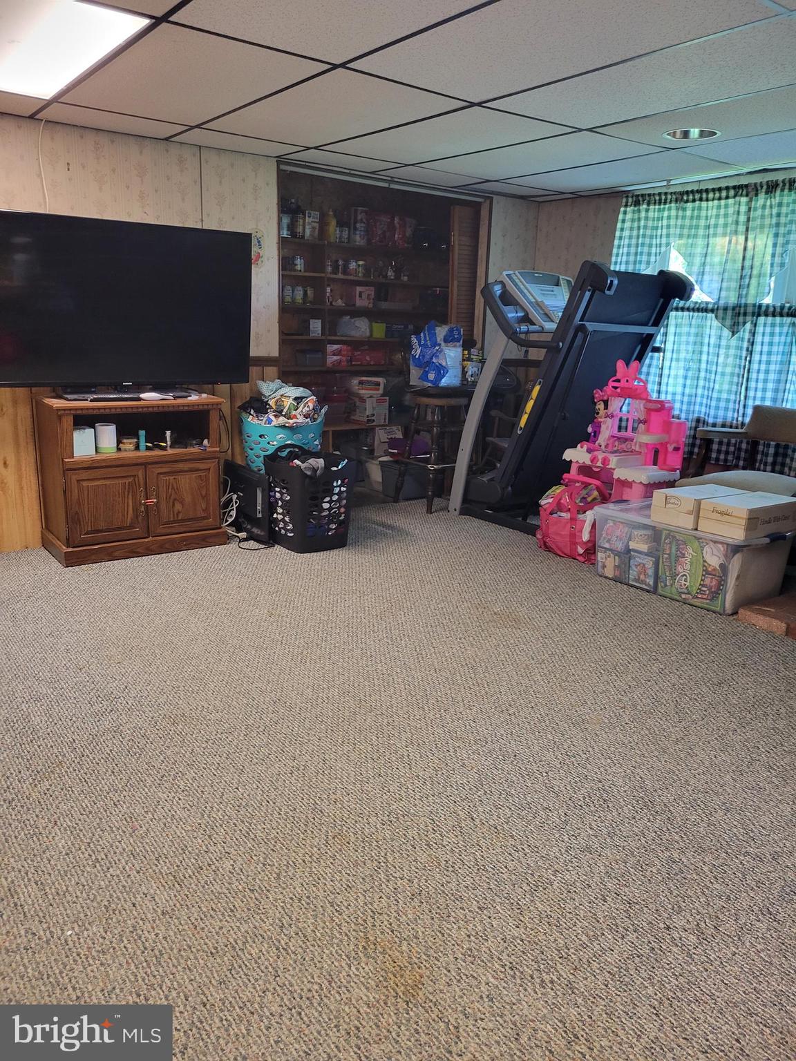 GOLDEN ACRES - Residential