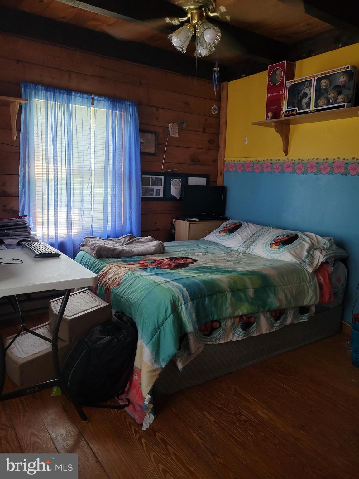 GOLDEN ACRES - Residential