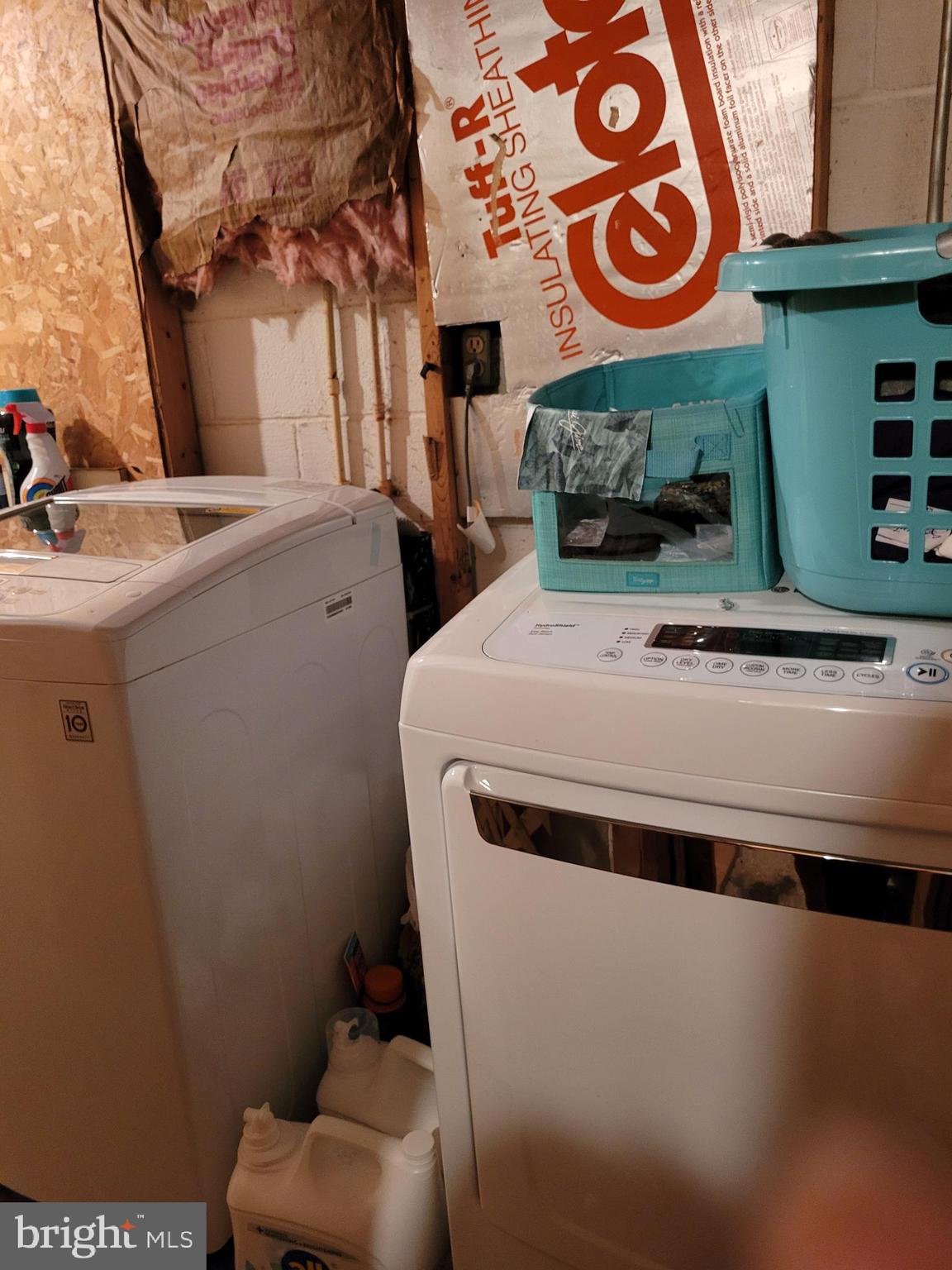 GOLDEN ACRES - Residential