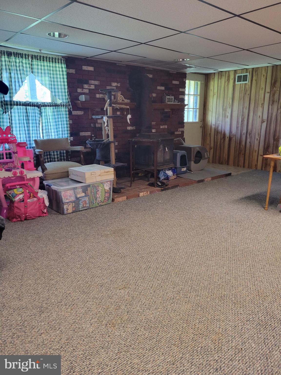 GOLDEN ACRES - Residential