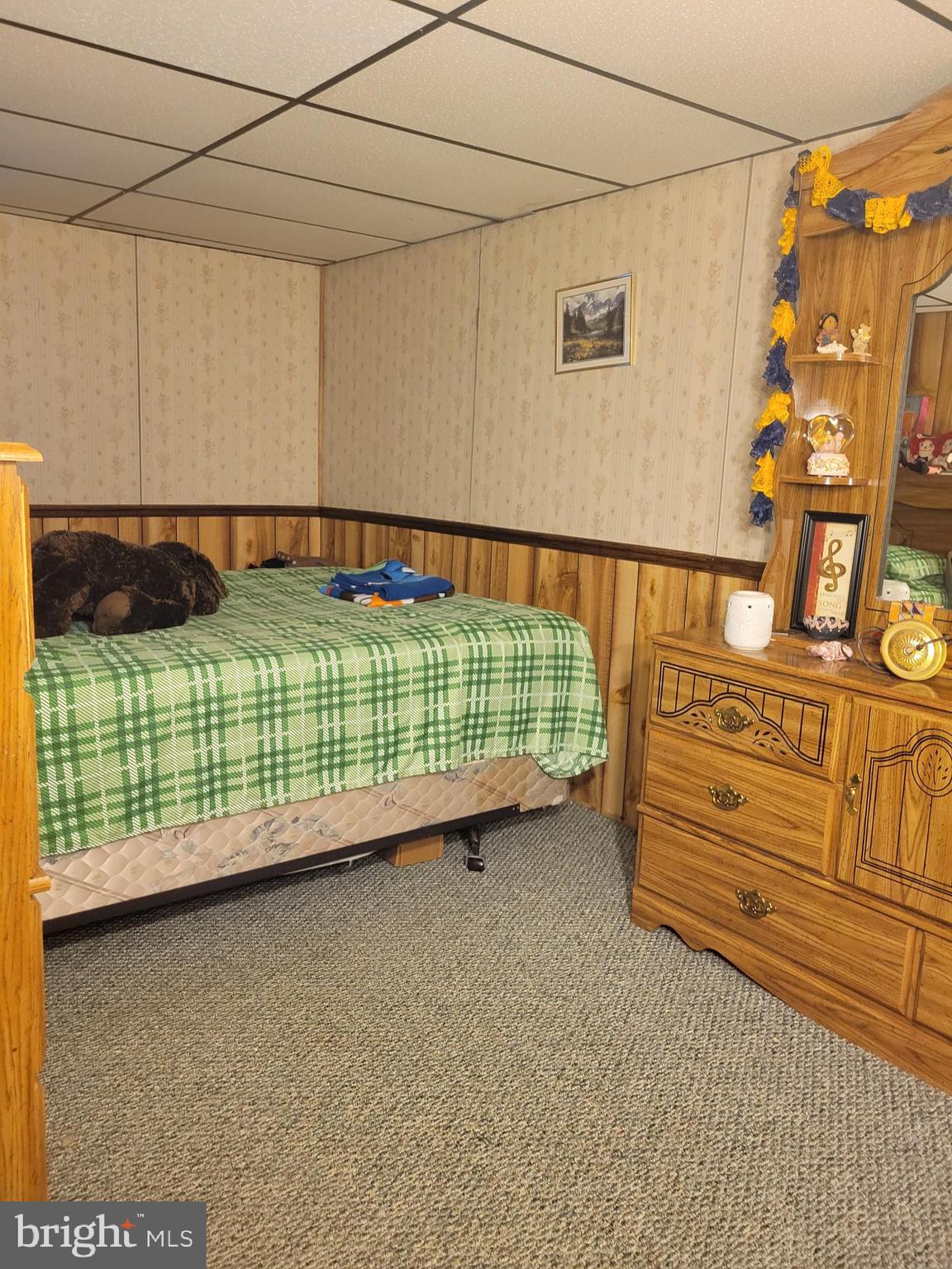 GOLDEN ACRES - Residential