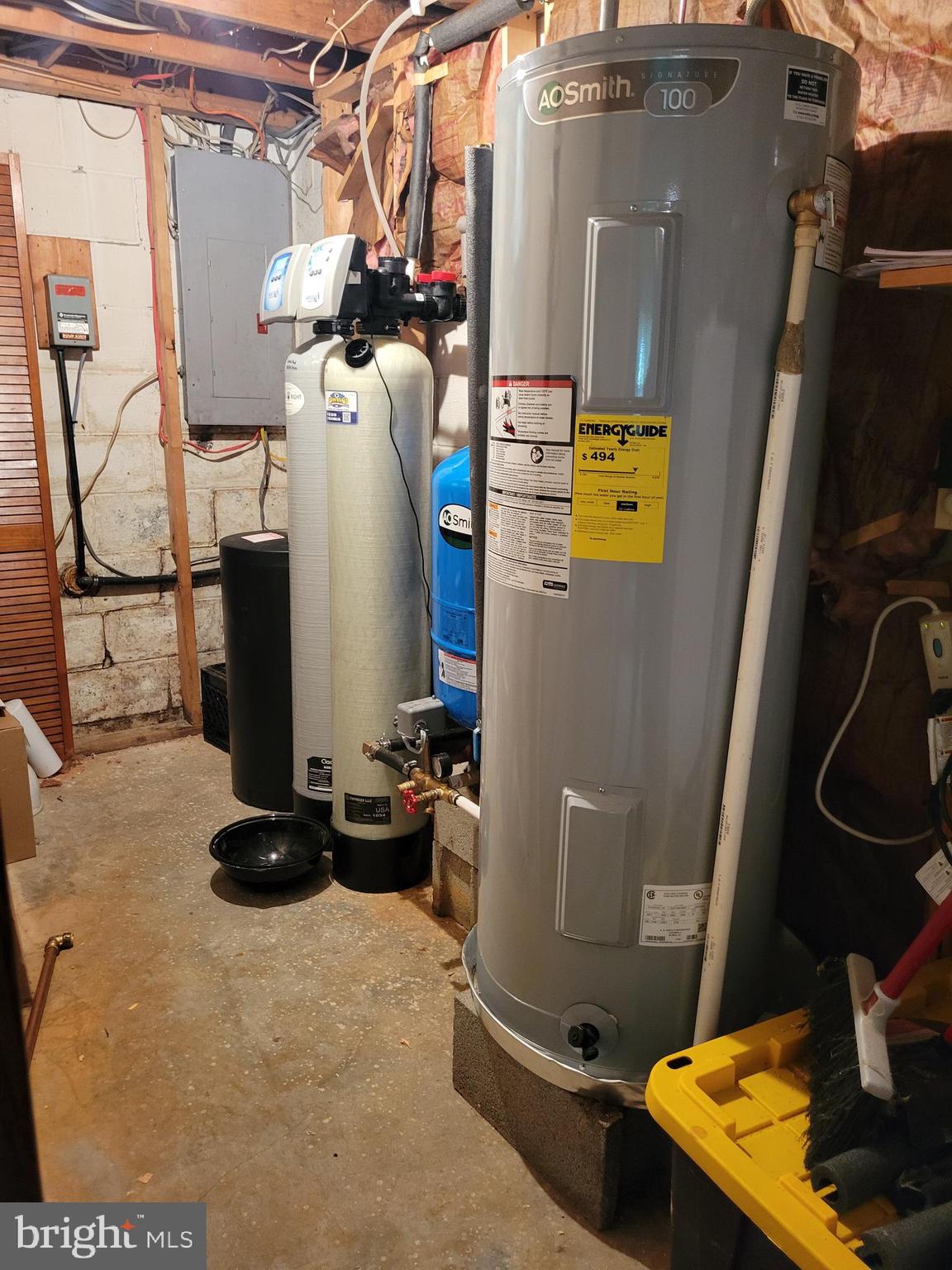 GOLDEN ACRES - Residential