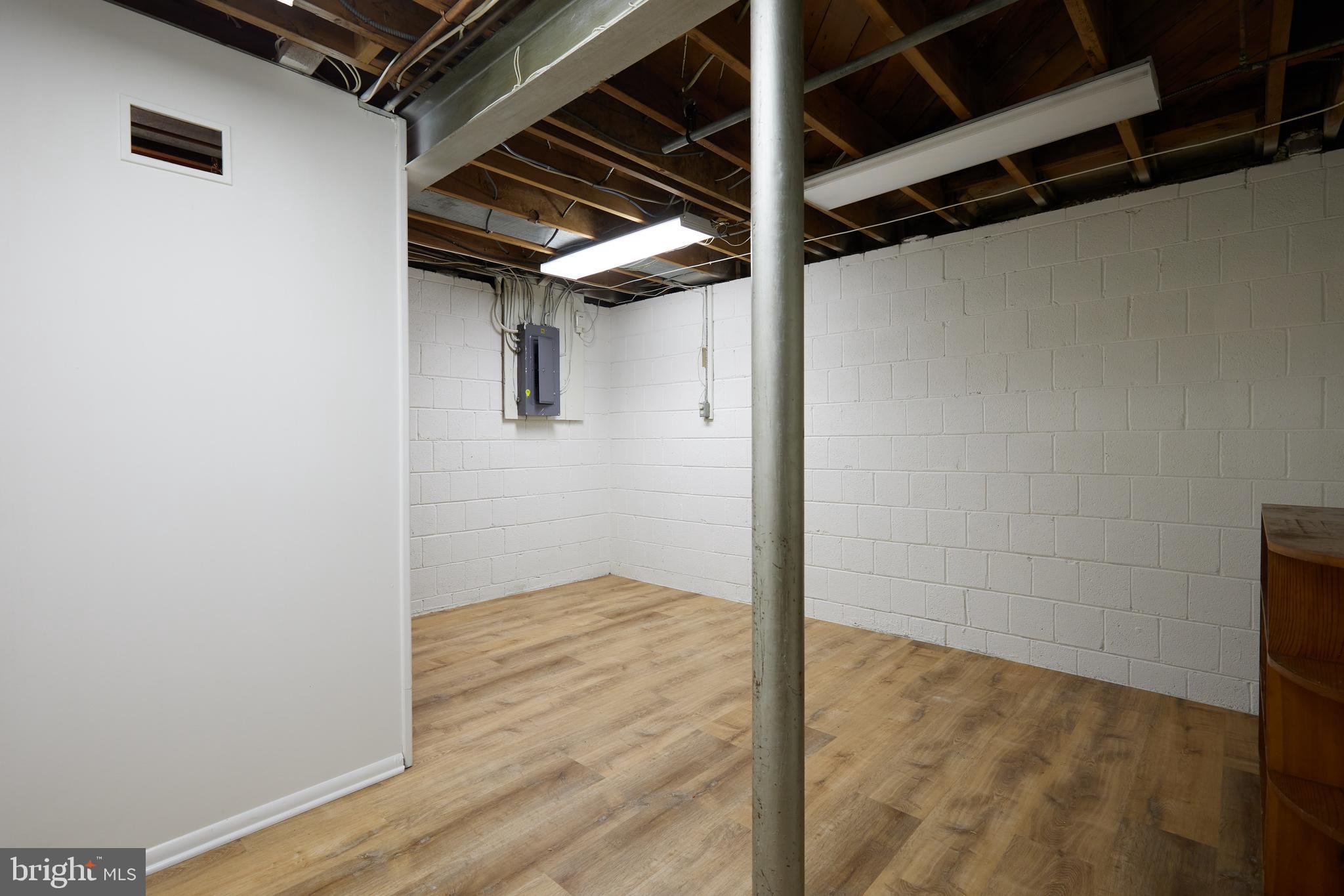 SOMERSET - Residential