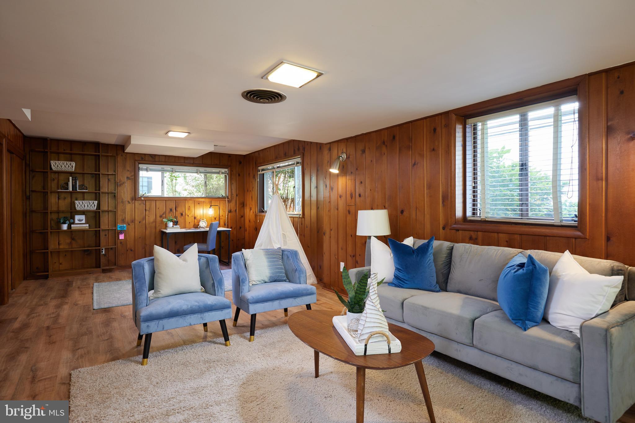 SOMERSET - Residential