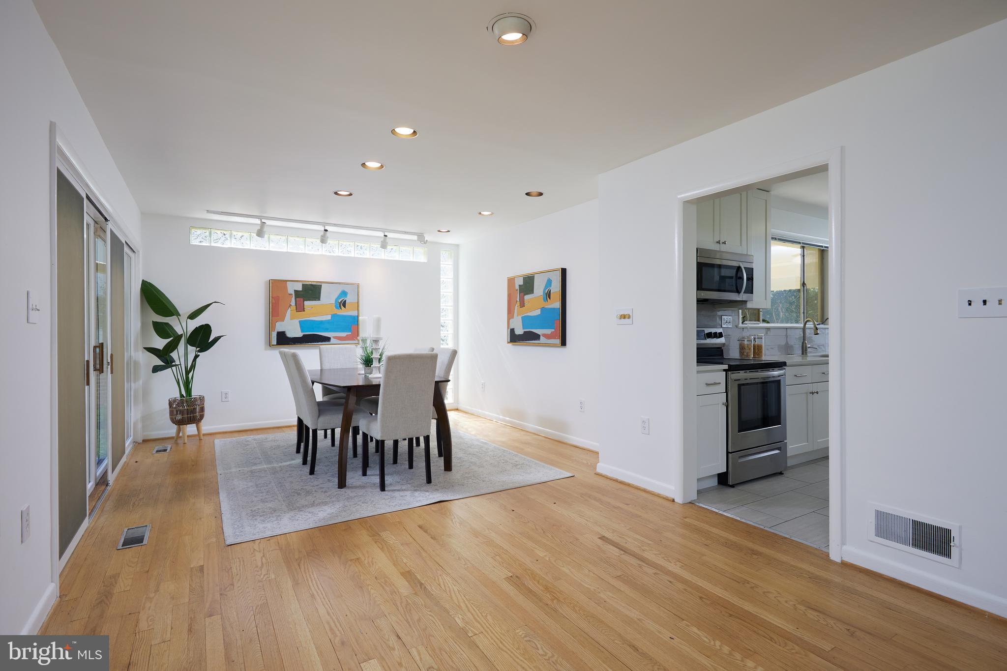 SOMERSET - Residential