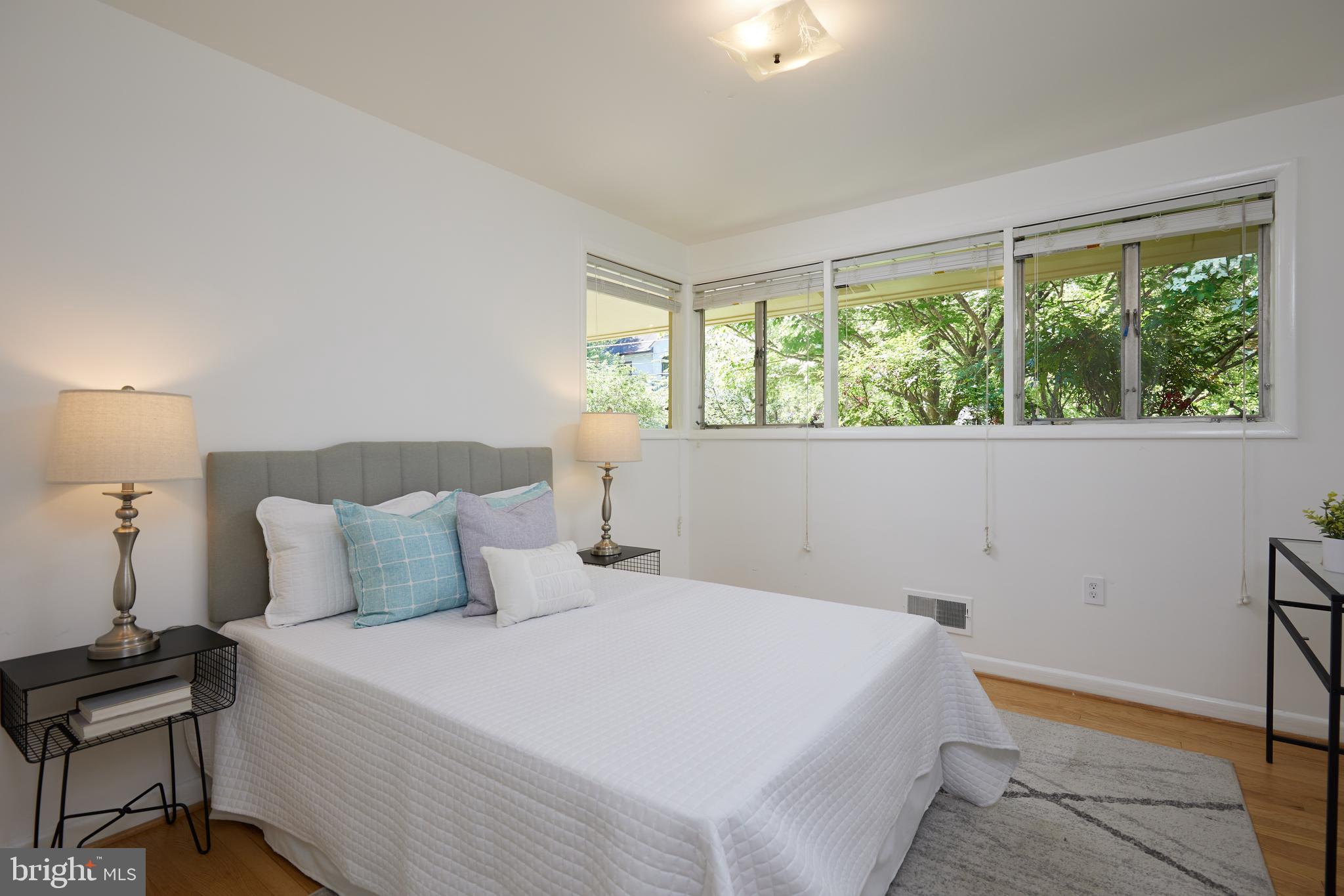 SOMERSET - Residential