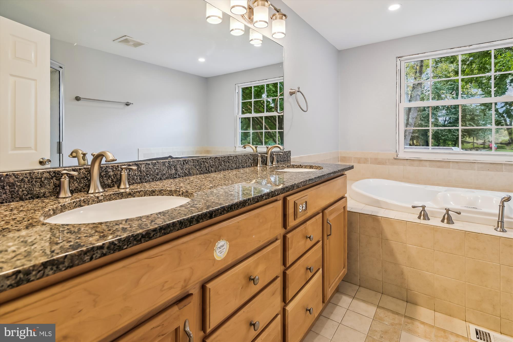 VILLAGE OF OWEN BROWN - Residential