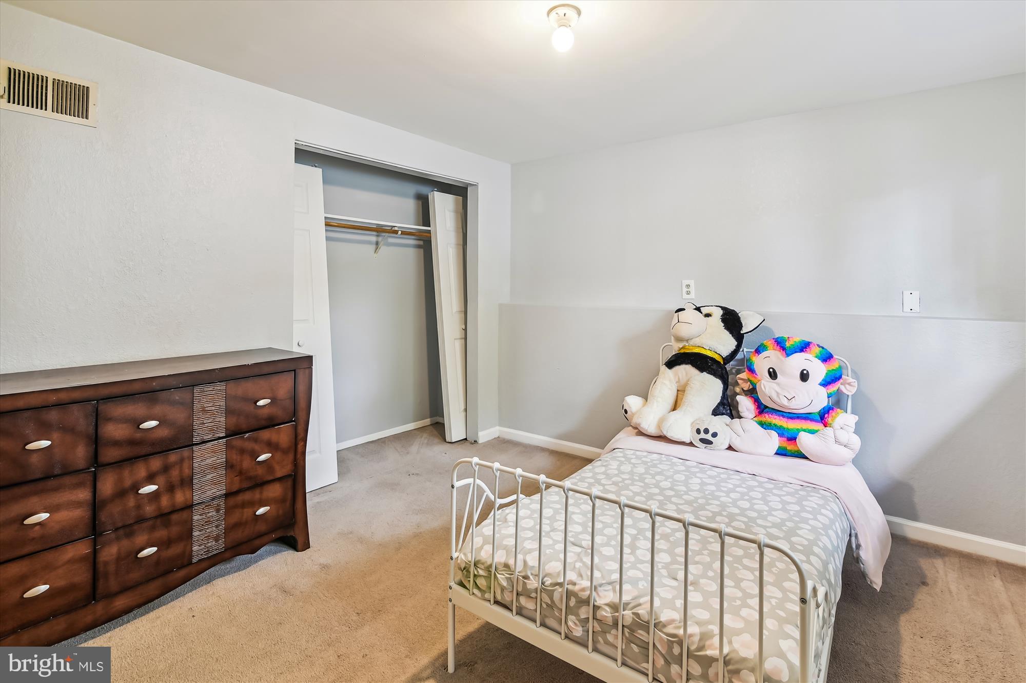 VILLAGE OF OWEN BROWN - Residential