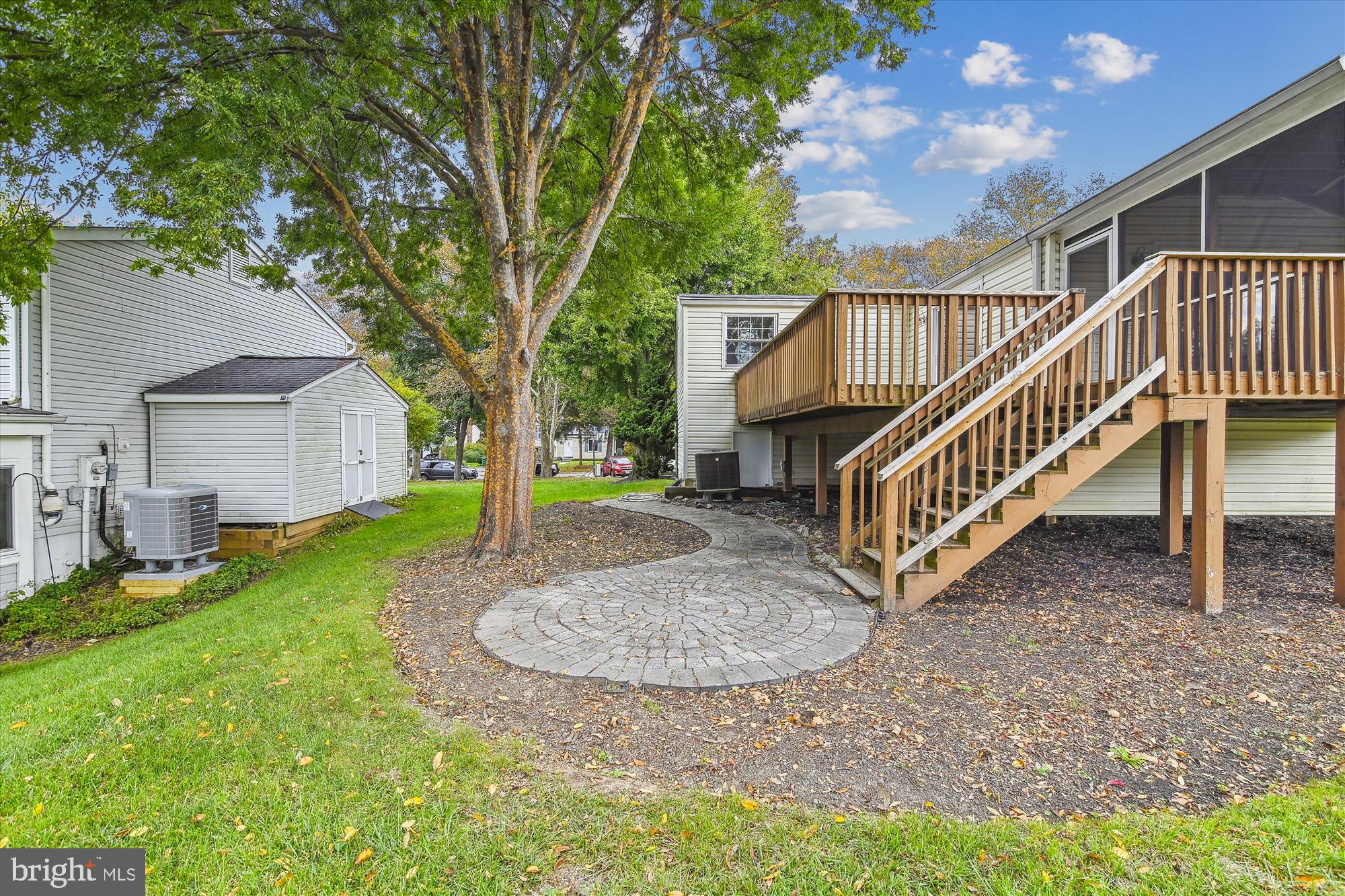 VILLAGE OF OWEN BROWN - Residential