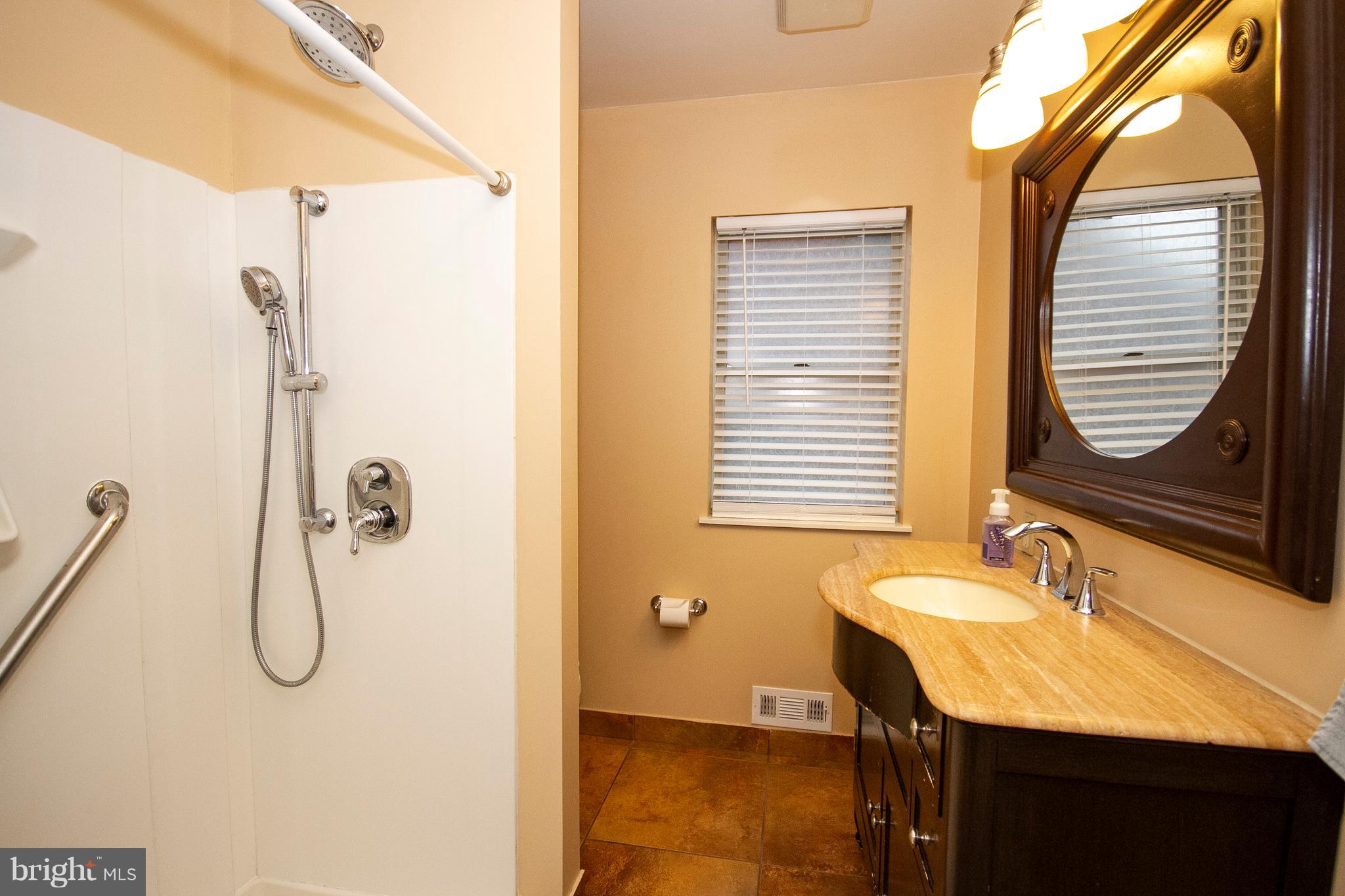 FAIRLAWN - Residential