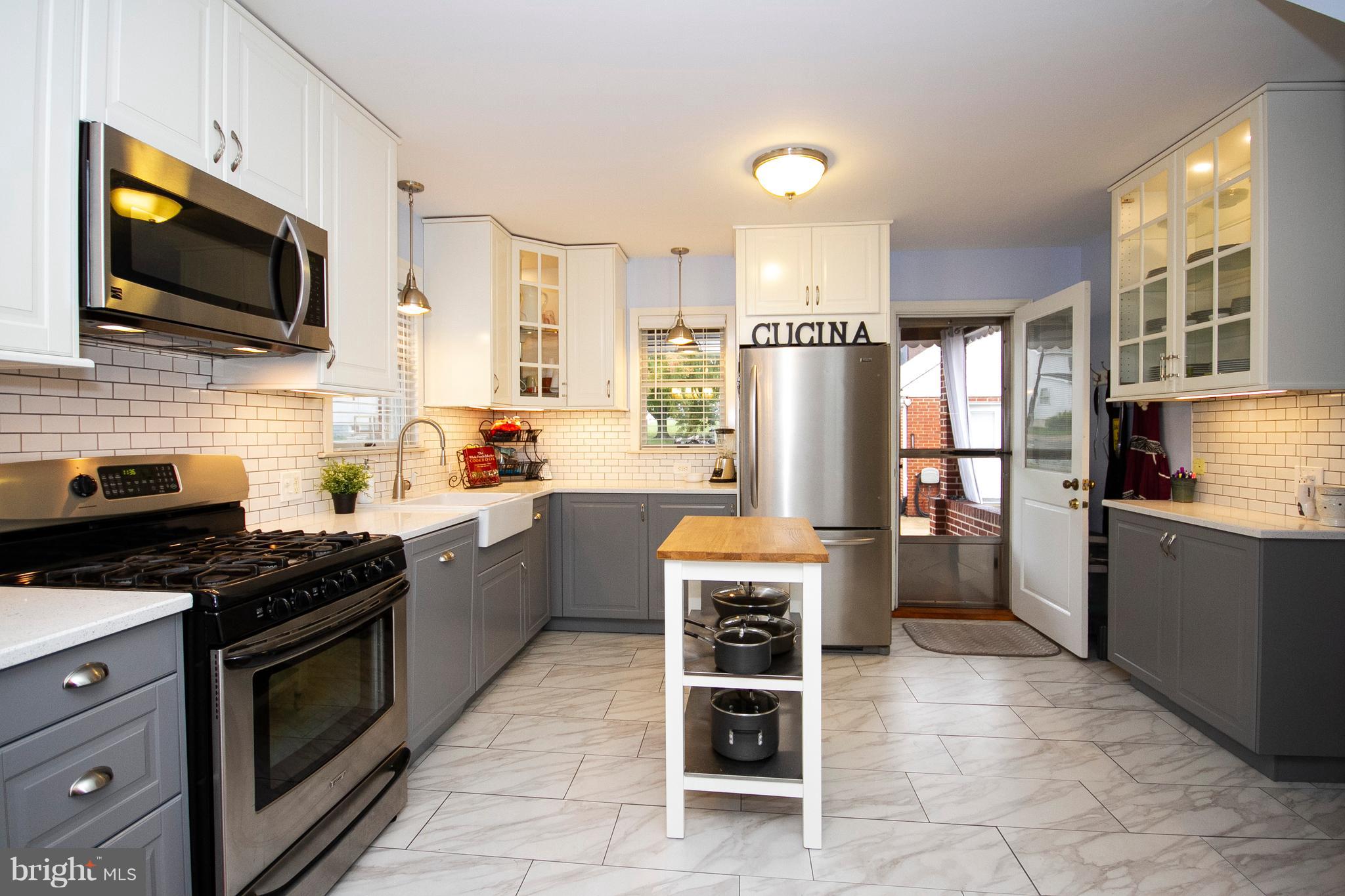 FAIRLAWN - Residential