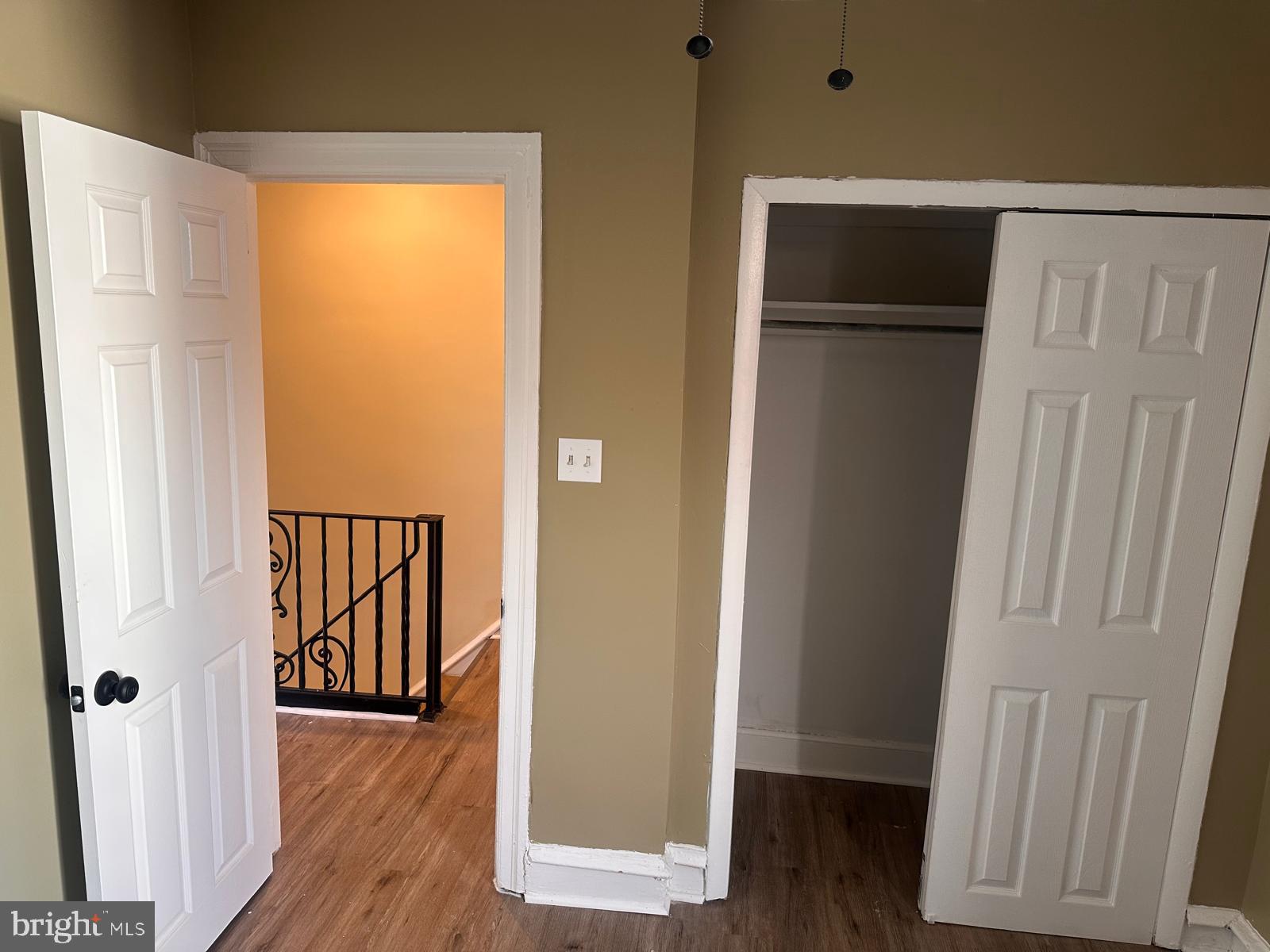 ELMWOOD PARK - Residential