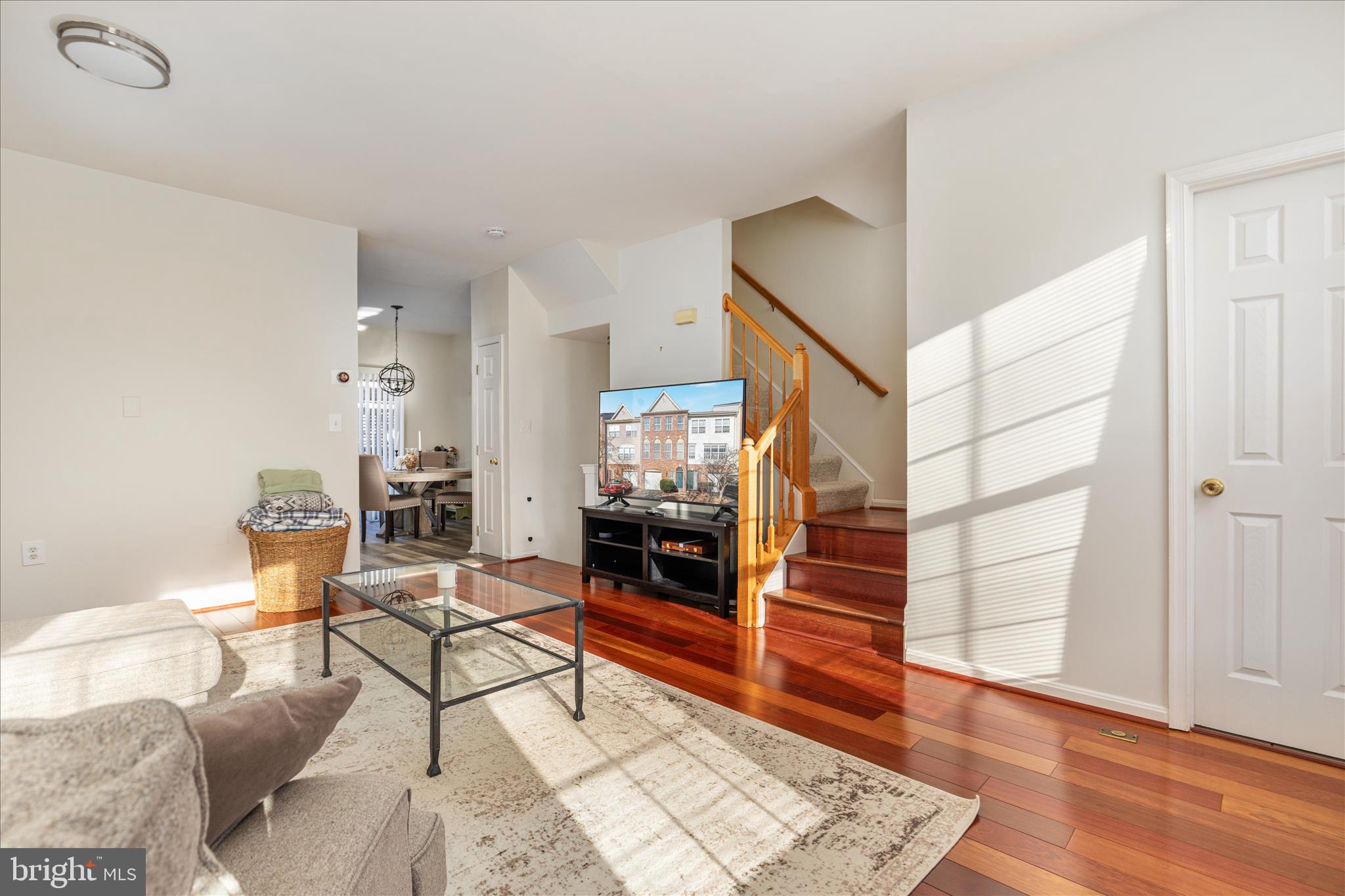 21491 RUSTY BLACKHAW SQUARE