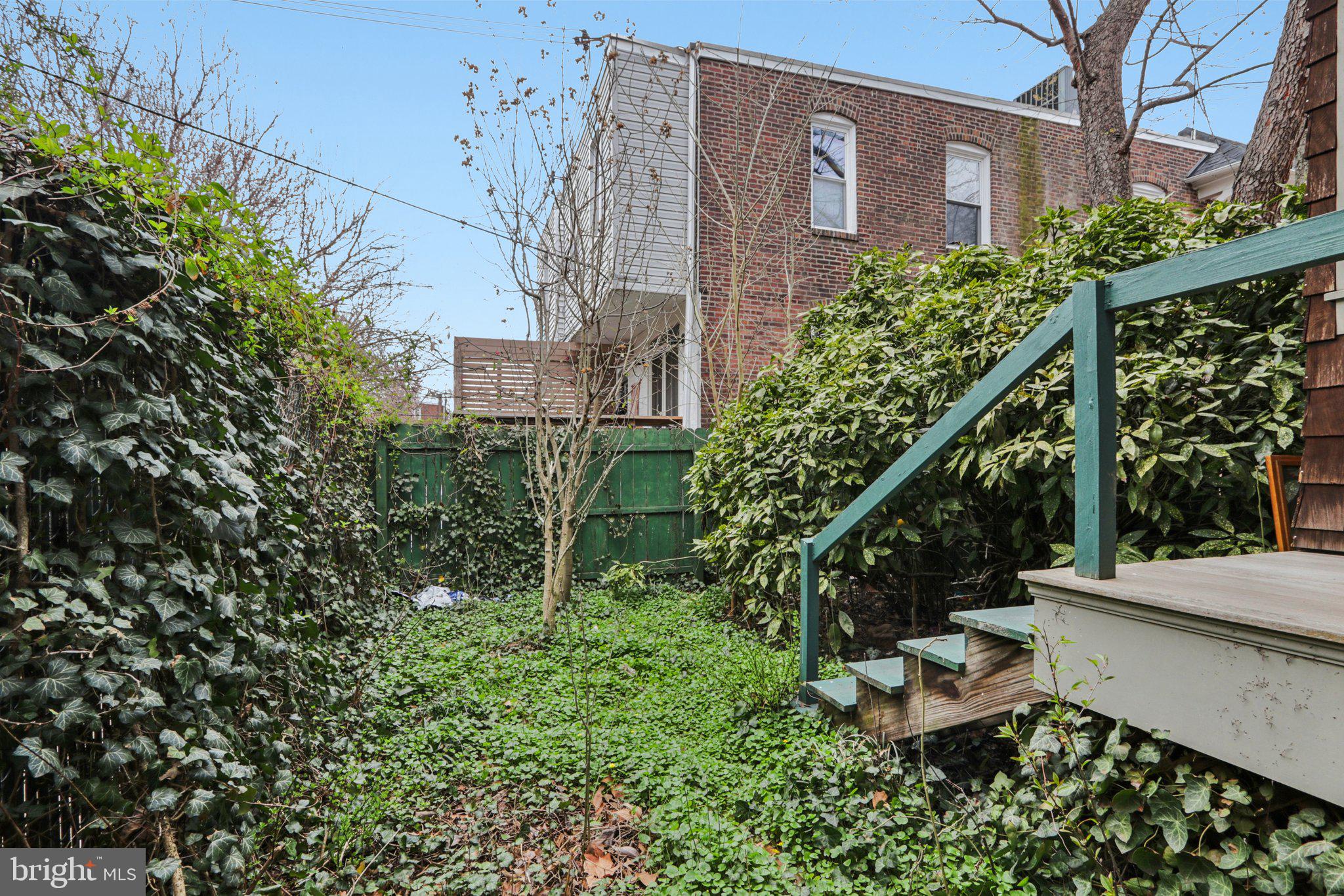 UNIVERSITY CITY - Residential