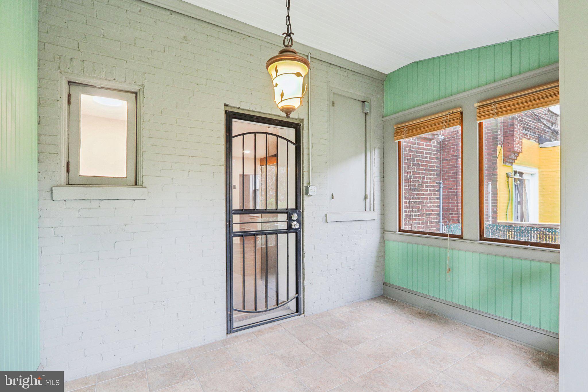 UNIVERSITY CITY - Residential